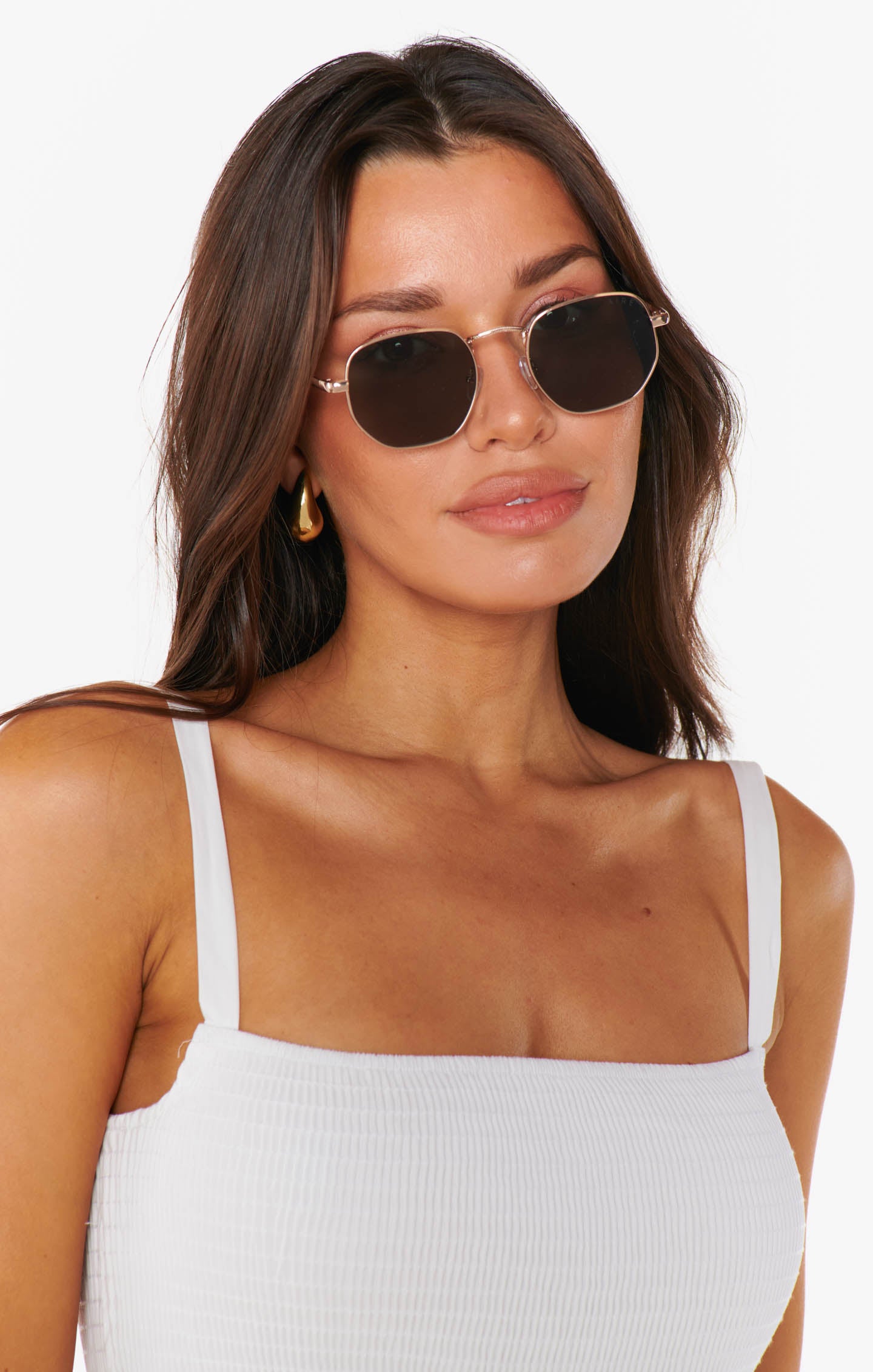 Aire Sagitta Polarized Sunglasses for Men & Women - Gold Frame with Green Mono Lens - UV Protection, Lightweight & Stylish for Driving, Beach, and Outdoor Activities