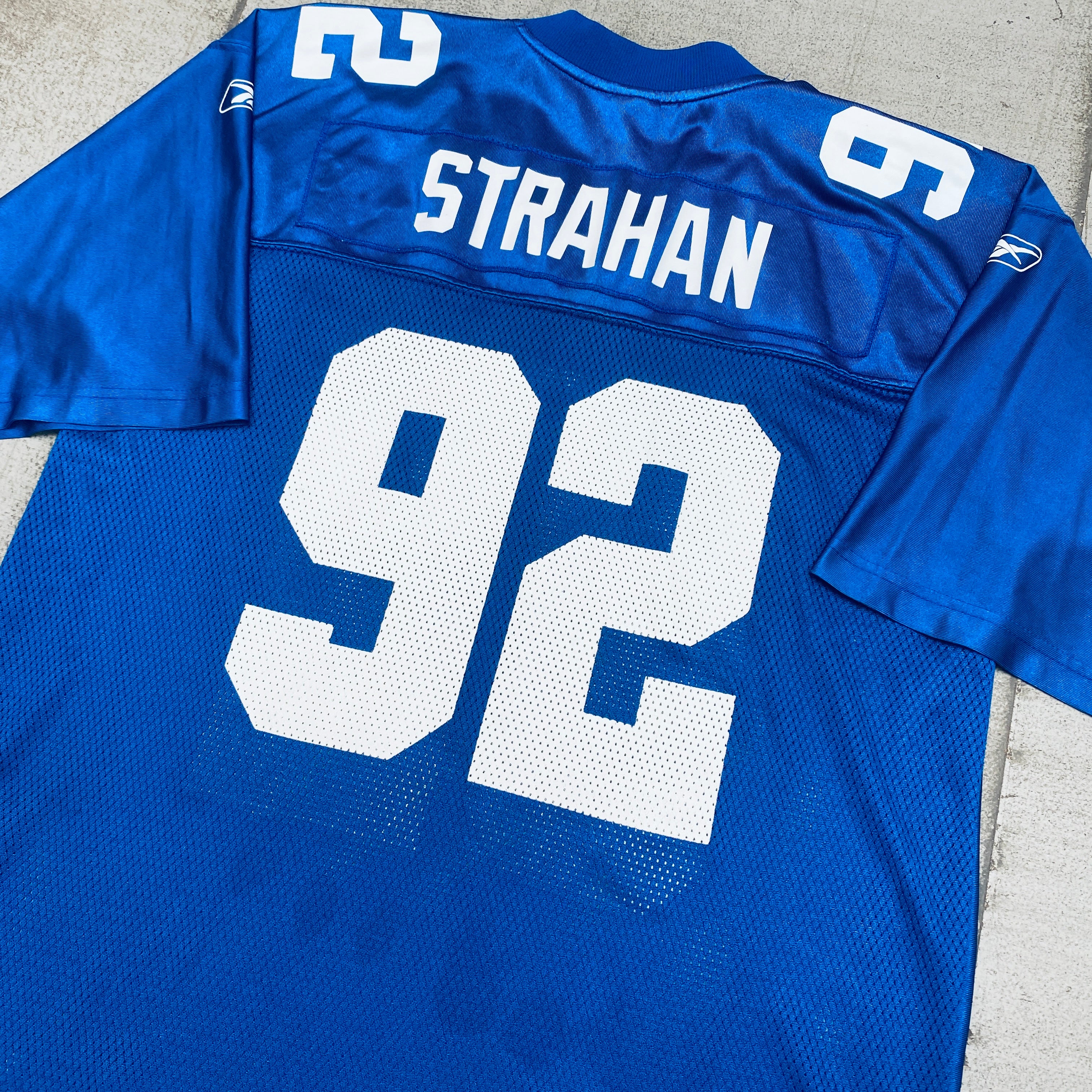 Authentic New York Giants Michael Strahan 2003/04 Replica Jersey (Large) - Perfect for NFL Games, Fan Events & Sports Memorabilia Collection