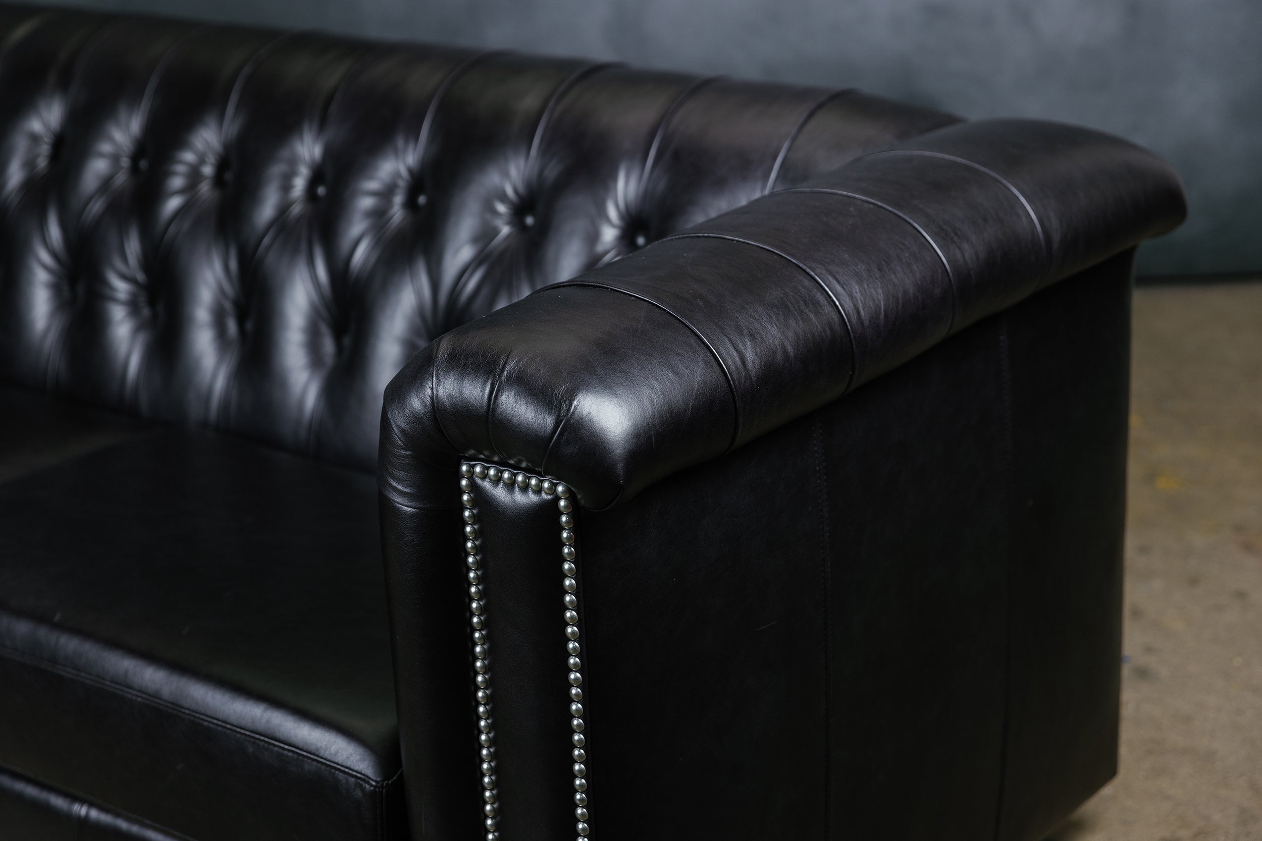 Luxury Da Vinci Leather Sofa - Genuine Top Grain Leather, Modern Design for Living Room, Home Theater & Office - Comfortable & Durable Furniture for Relaxing & Entertaining
