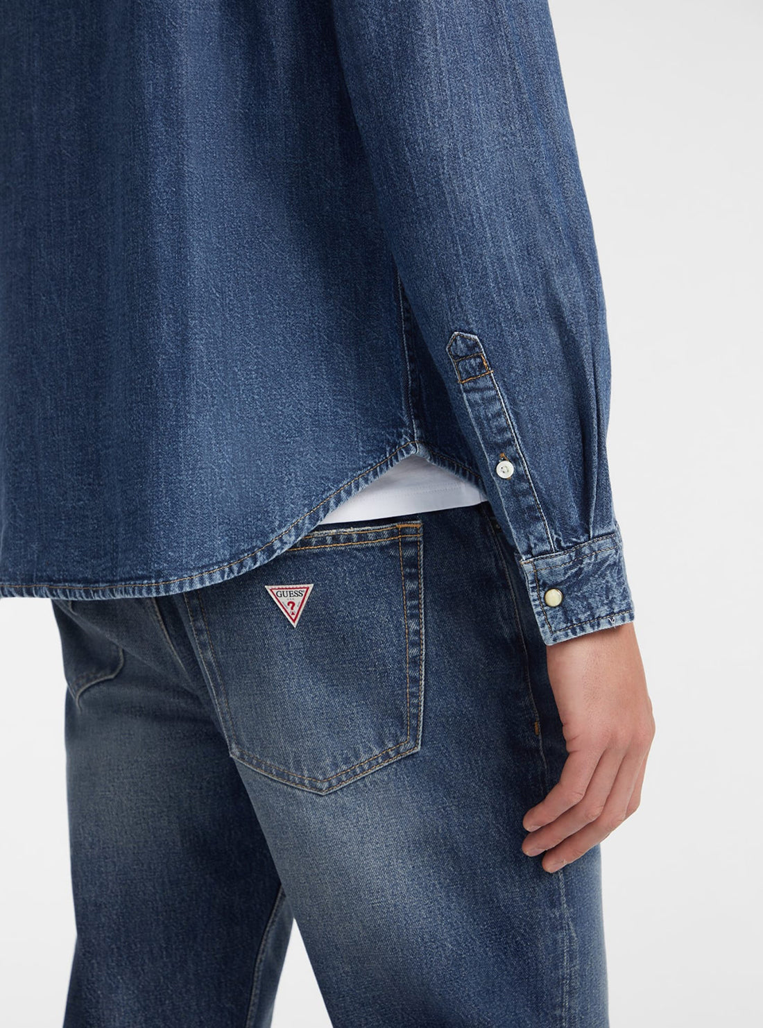 Guess Women's Slim Fit Long Sleeve Denim Shirt - Stylish Casual Button Down Top for Everyday Wear & Date Nights
