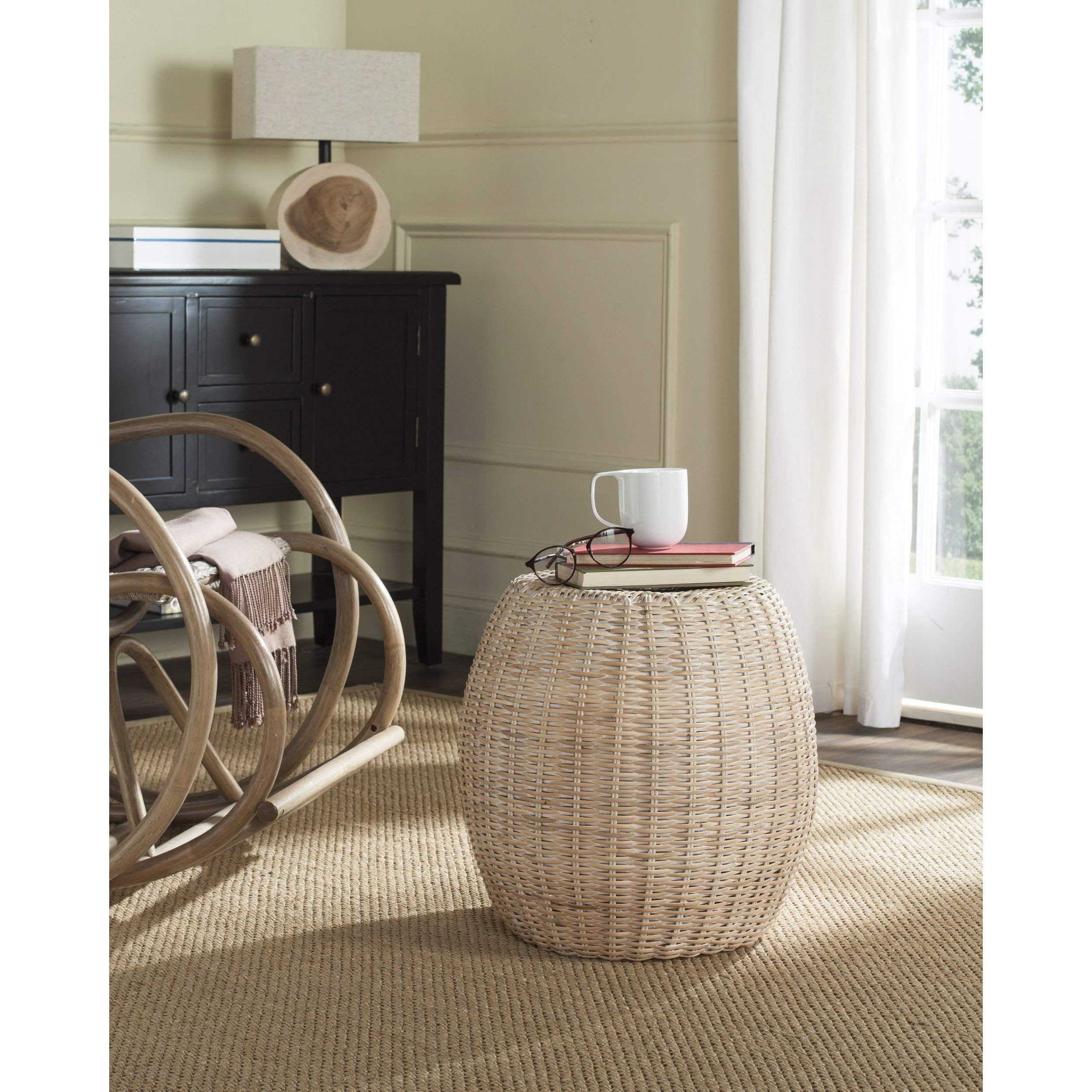 SAFAVIEH Remi Brown End Table - Modern Side Table for Living Room, Bedroom & Office - Small Accent Table with Storage Shelf - Perfect for Coffee, Books & Decor