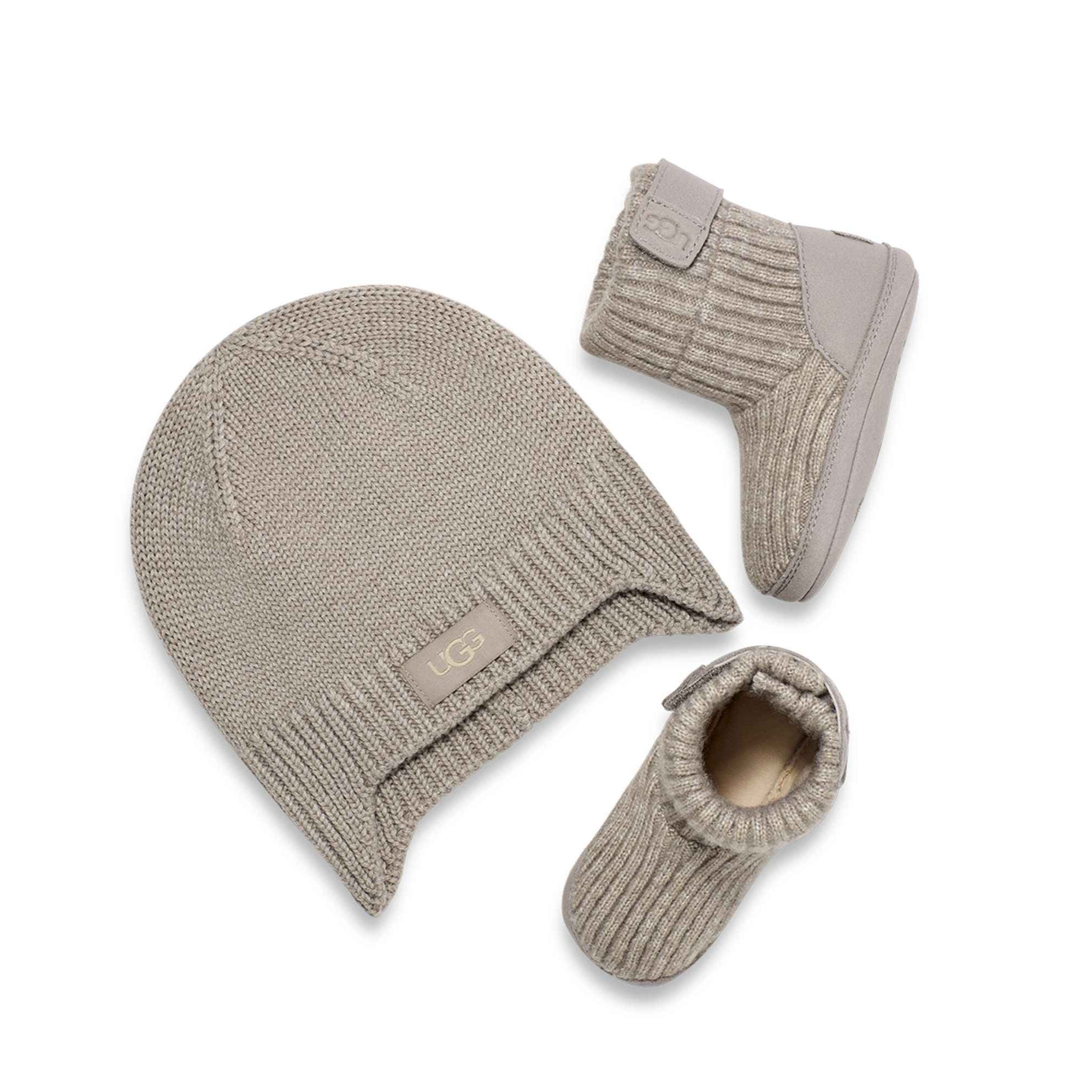 UGG Baby Skylar Boots & UGG Beanie Hat Set - Warm Winter Baby Shoes & Knit Hat for Girls & Boys - Cozy Outfit for Cold Weather, Snow Days & Holiday Photos
