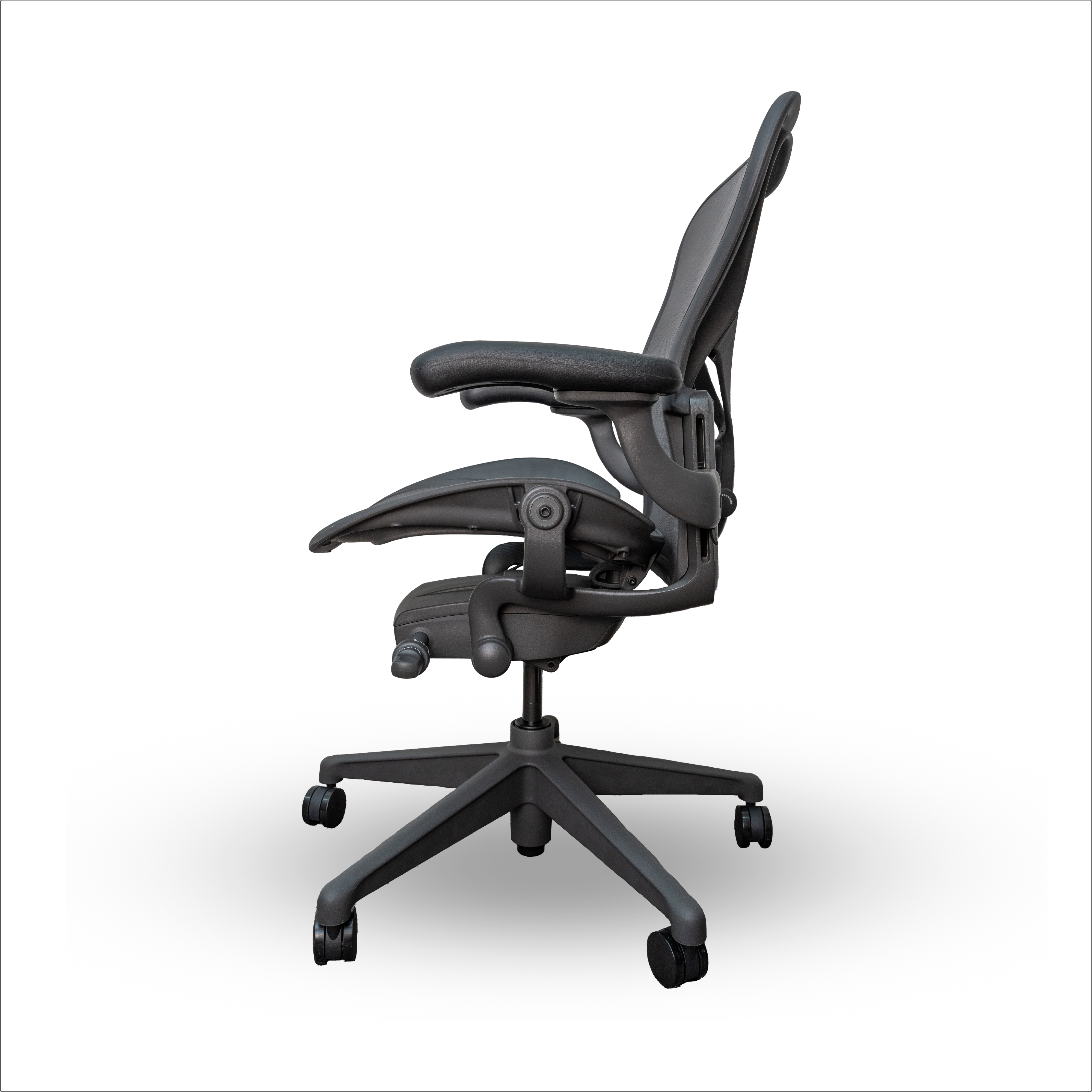 Herman Miller Aeron Chair - Graphite Remastered Ergonomic Office Chair with PostureFit SL Support | Perfect for Home Office, Gaming & Workspaces