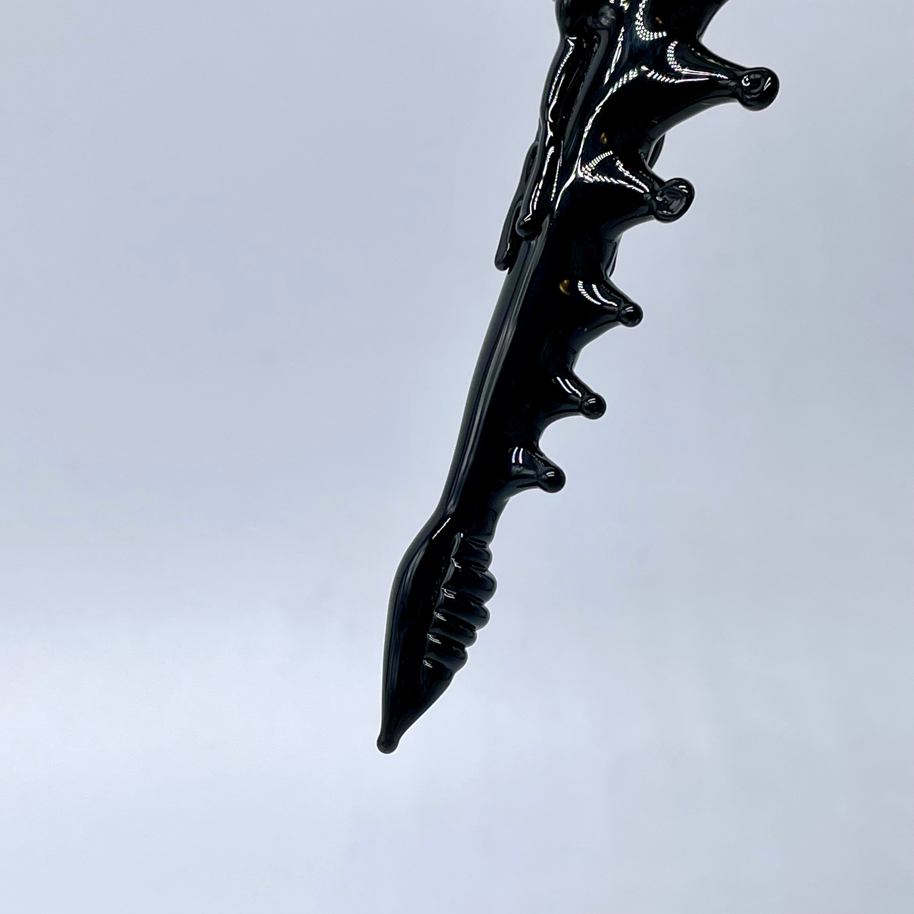 Alien Xenomorph Movie Sculpture - Highly Detailed Collectible Figurine for Sci-Fi Fans & Home Decor | Perfect for Movie Themed Rooms, Gifts & Display