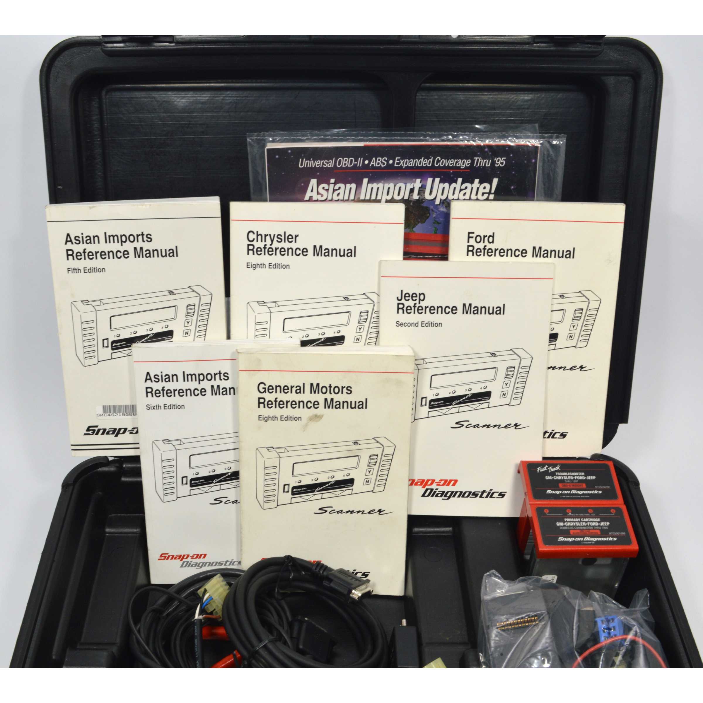 Refurbished Snap-On MT2500 Diagnostic Scanner Kit with 2 Cartridges & Carrying Case | Professional OBD2 Code Reader for Cars & Trucks | Auto Repair Shop & DIY Mechanic Tool