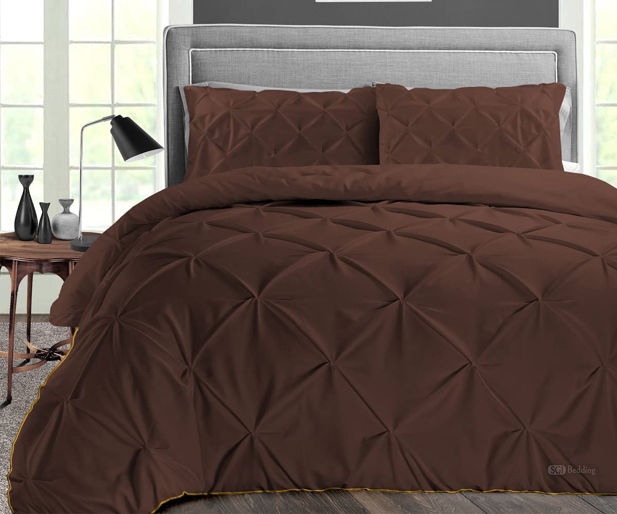 Super King Comforter Set - 300 GSM Plush Siliconized Microfiber Fill, 600 TC Egyptian Cotton Shell with Piping & Pillowcases - Ultra Soft Chocolate Brown Duvet Insert for Cozy Bedroom Decor | Perfect for Master Bedrooms, Guest Rooms & Luxury Hotels