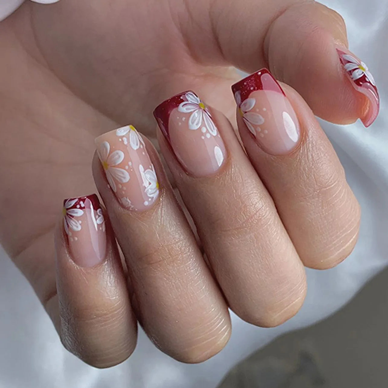 24Pcs Red Strawberry French Square Fake Nails - Cute False Nail Tips with Jelly Glue for Women, Easy to Apply & Remove, Perfect for Parties, Weddings, and Daily Fashion Looks