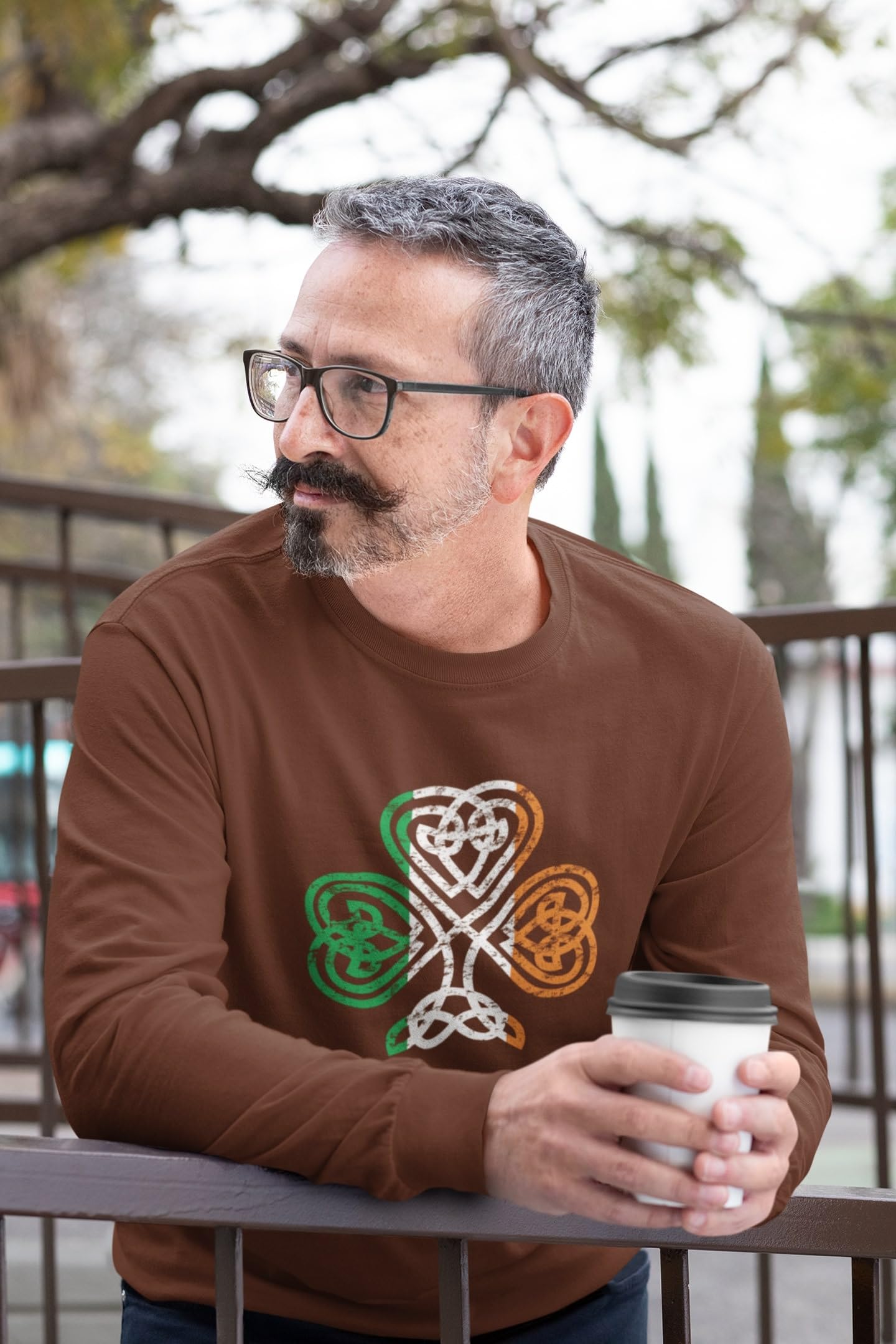 Old Glory St. Patrick's Day Shamrock Knot Long Sleeve T-Shirt for Men - Irish Pride Apparel for Pub Crawls & Festivals