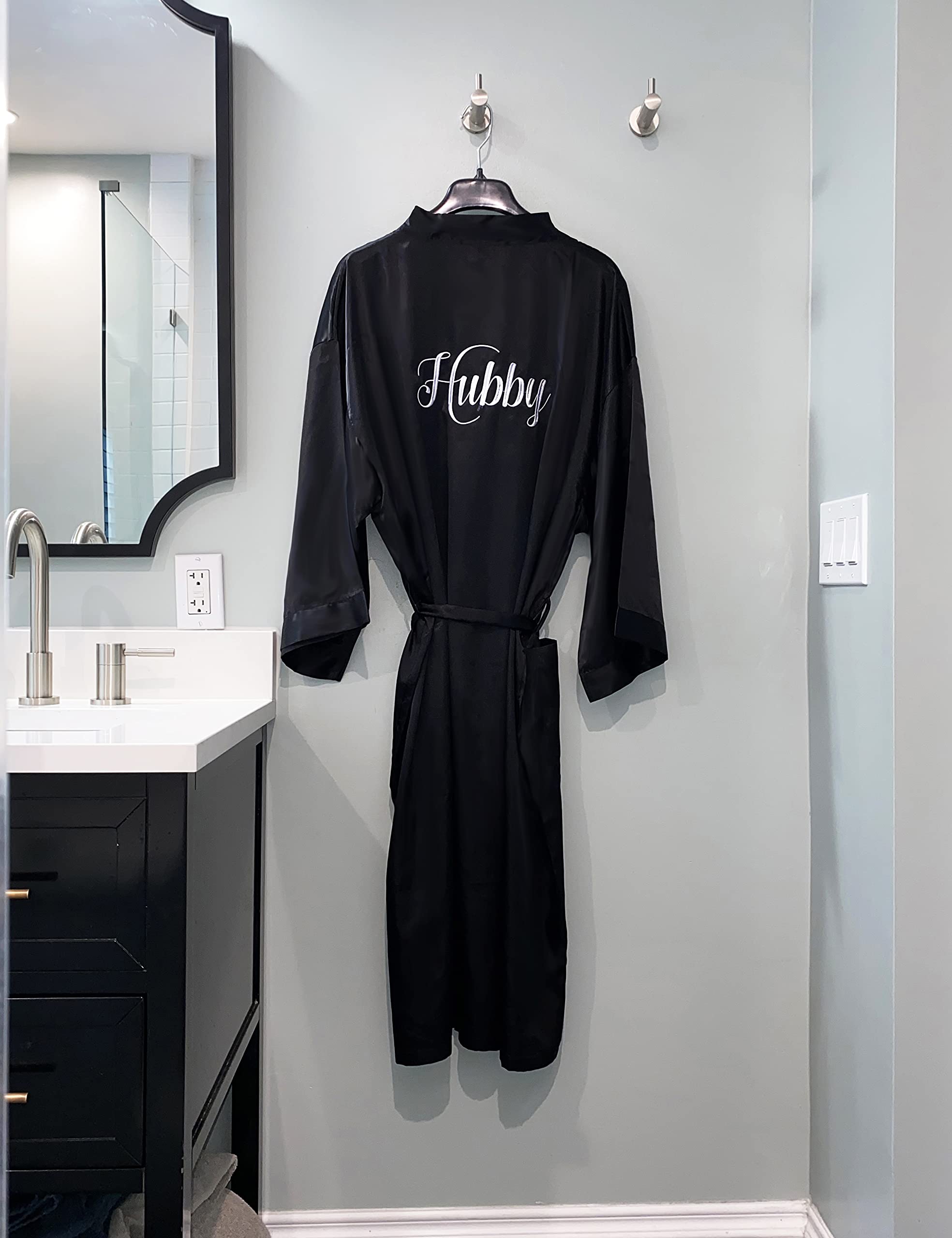 Elegant Satin Robe for Brides & Grooms - Luxury Wedding Loungewear for Honeymoon & Bridal Shower - Perfect for Getting Ready Photos & Romantic Evenings