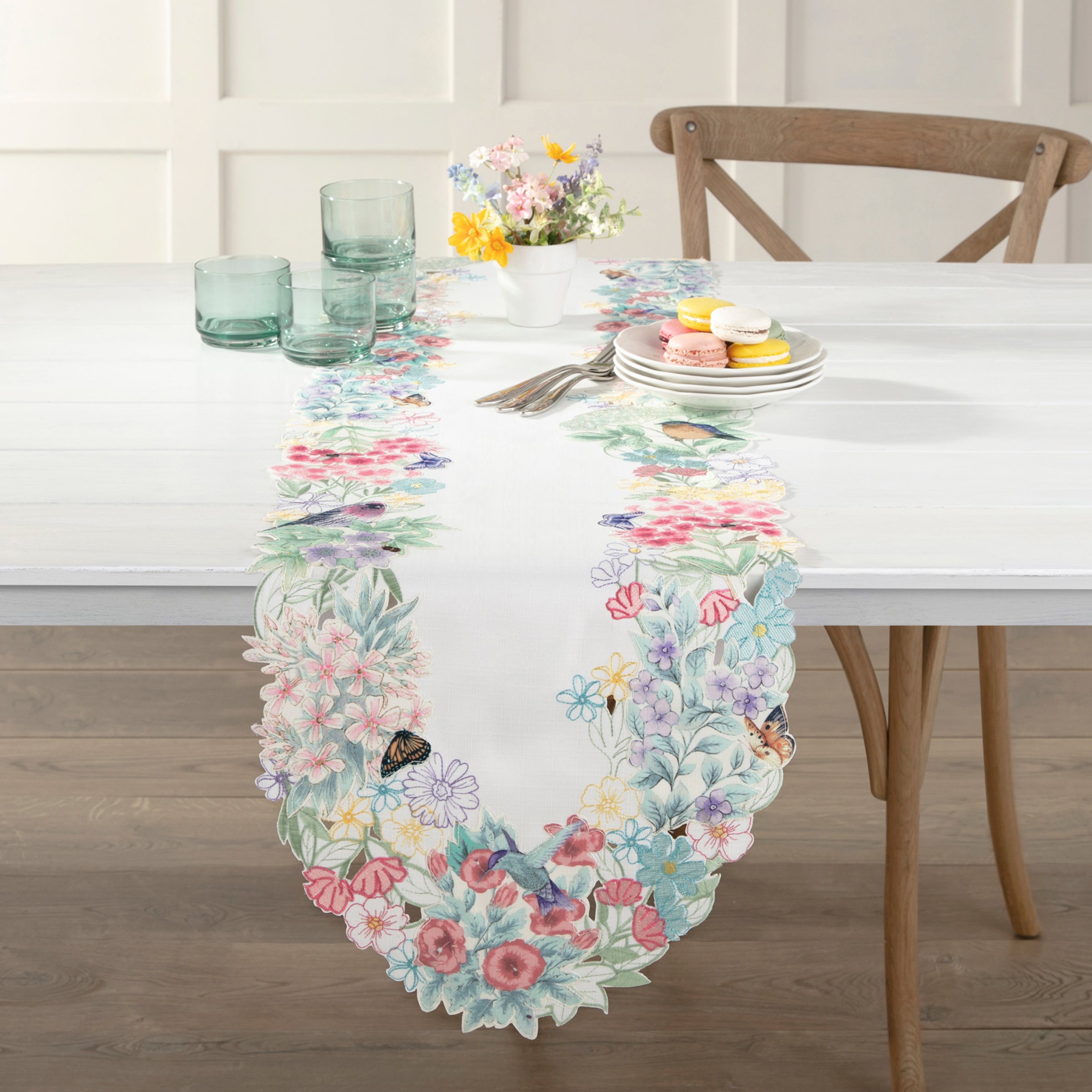 Butterfly Meadow Floral Table Runner - Elegant Spring Home Decor for Dining Table, Wedding, Party & Special Occasions