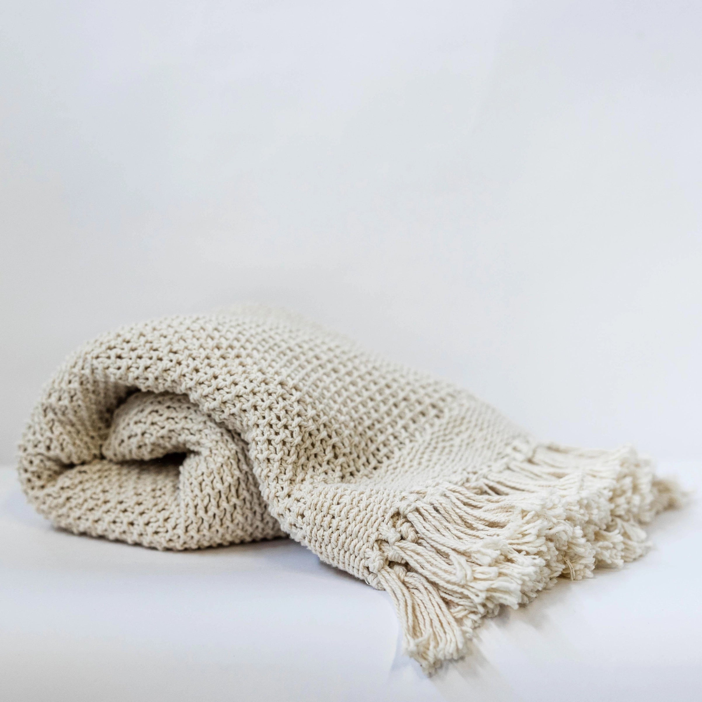 Soft Cream Cotton Knit Throw Blanket with Fringe - Cozy Handmade Knitted Blanket for Couch, Bed & Nursery Decor - Perfect for Winter, Gifts & Home Styling