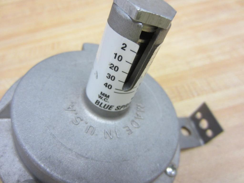 ANTUNES Controls Air Pressure Switch with Blue Spring - HVAC, Pneumatic Systems & Industrial Applications