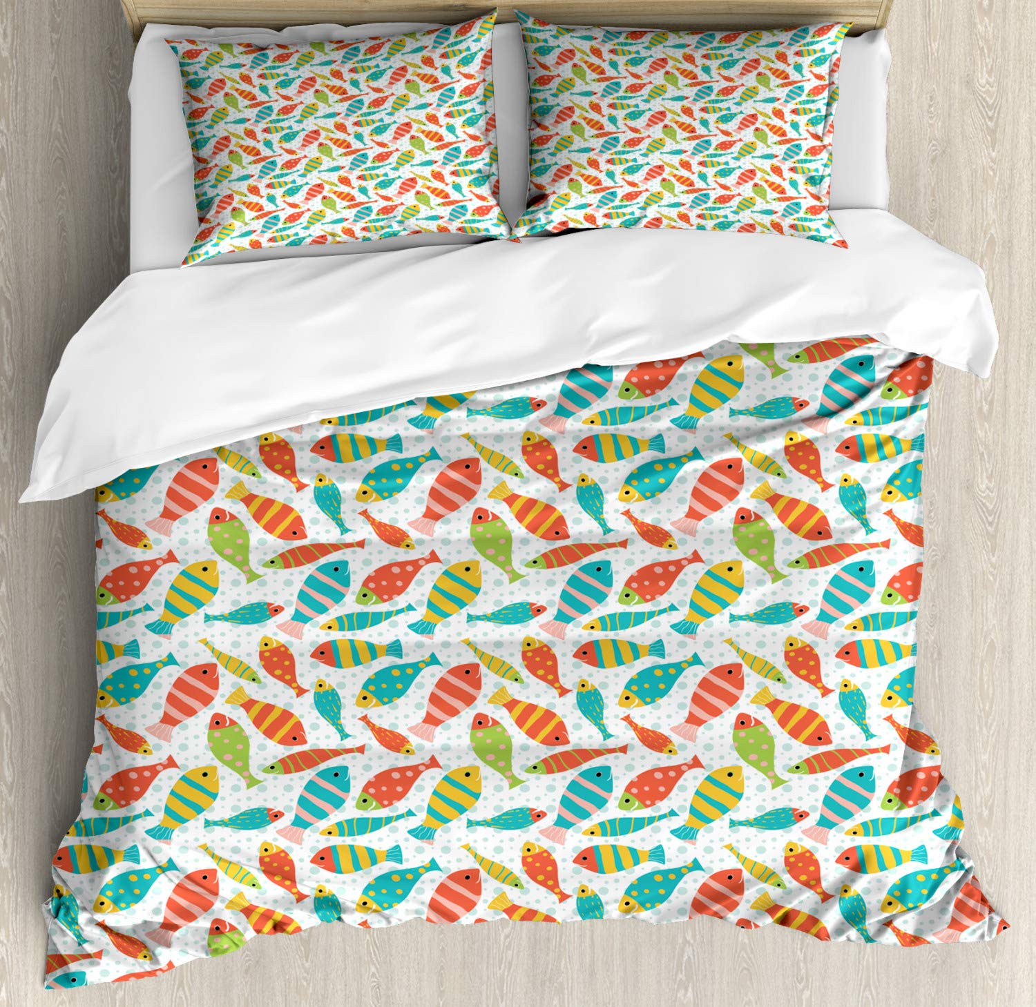 Ambesonne Colorful Smiling Fish Duvet Cover Set - 3 Piece King Size Bedding with 2 Pillow Shams, Playful Underwater Theme for Kids & Teens Room Decor - Perfect for Ocean Lovers' Bedroom, Nursery or Beach House