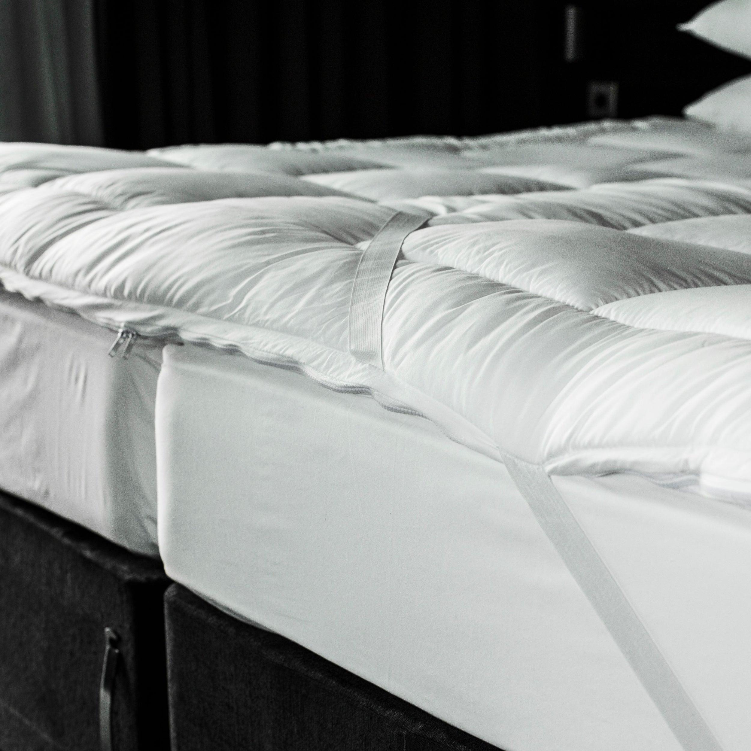 Premium Dual Layer Mattress Topper for Back Pain Relief - Cooling Gel Memory Foam & Supportive Base - Queen Size Bed Comfort Upgrade for Side Sleepers & Hot Sleepers - Perfect for Guest Rooms & Master Bedrooms