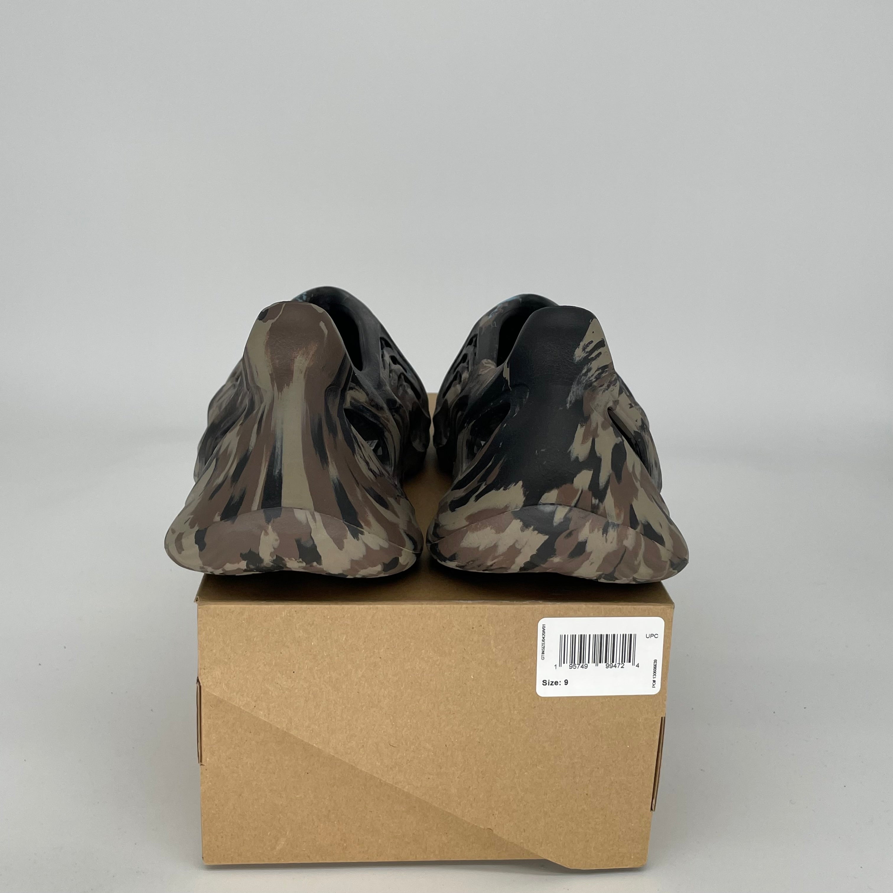 Adidas Yeezy Foam Runner MX Cinder - Men's Size 9 | Slip-On Comfort Shoes for Running, Gym & Casual Wear | ID4126