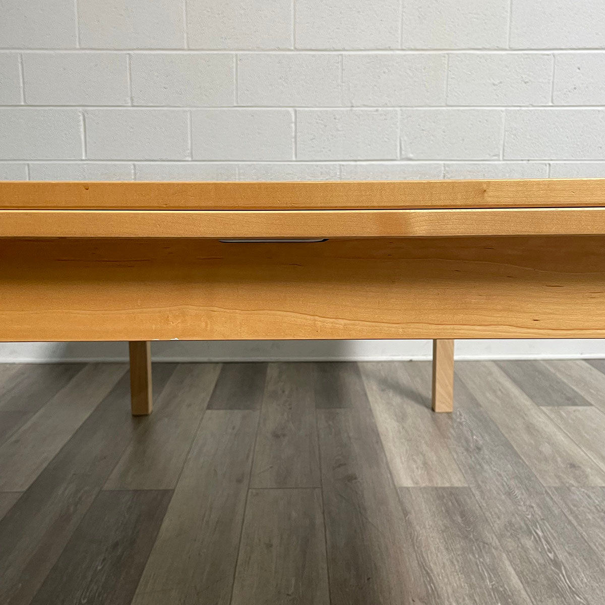 Ansager Mobler Modern Dining Table Set - 6 Seater Wooden Kitchen Table with Chairs - Perfect for Family Meals, Dinner Parties & Small Spaces