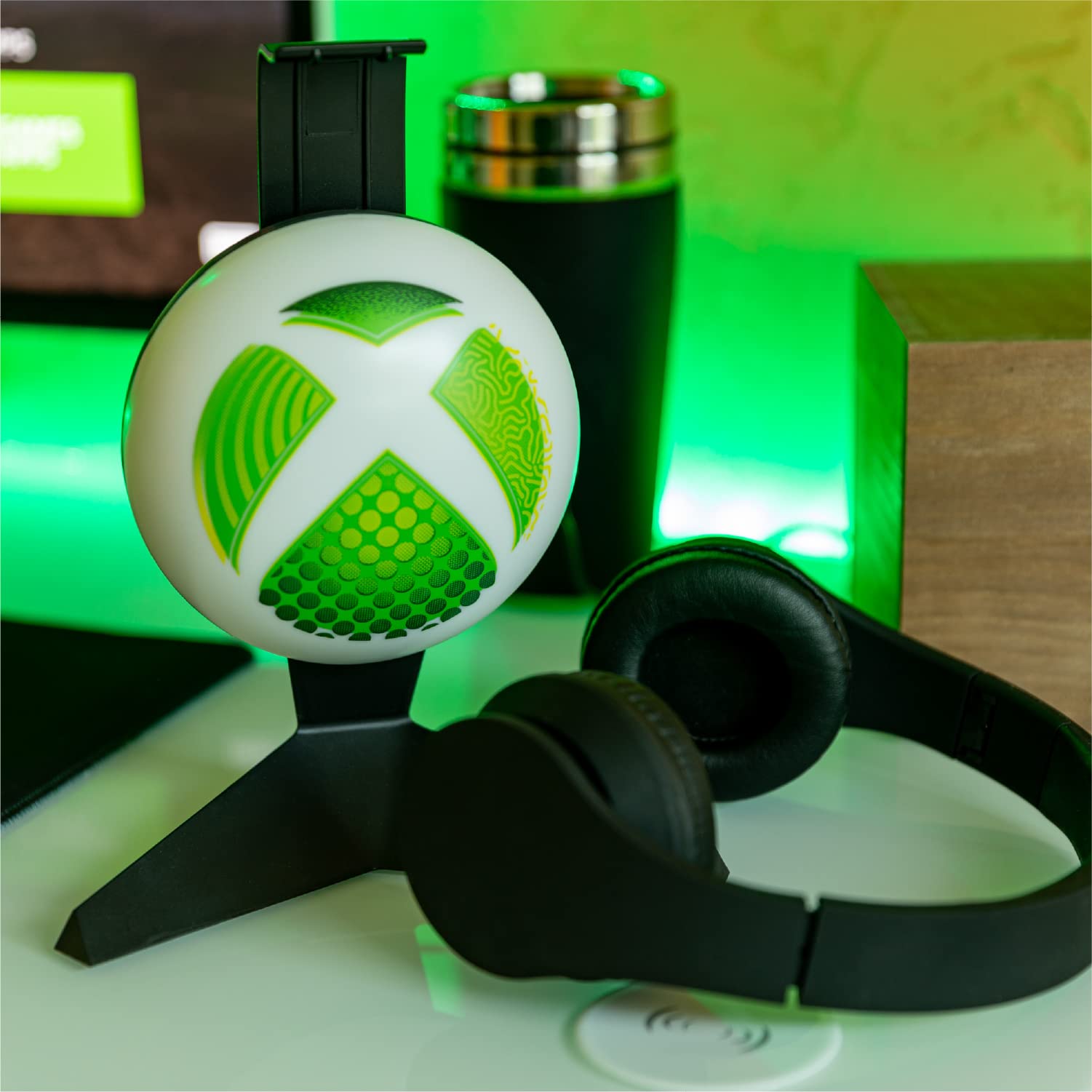 Official Xbox Headset Stand with LED Light - USB Powered Gaming Headphone Holder for Xbox Series X|S, Xbox One - Perfect Gaming Setup Accessory & Gift for Gamers - Ideal for Desk, Bedroom, and Gaming Room Organization