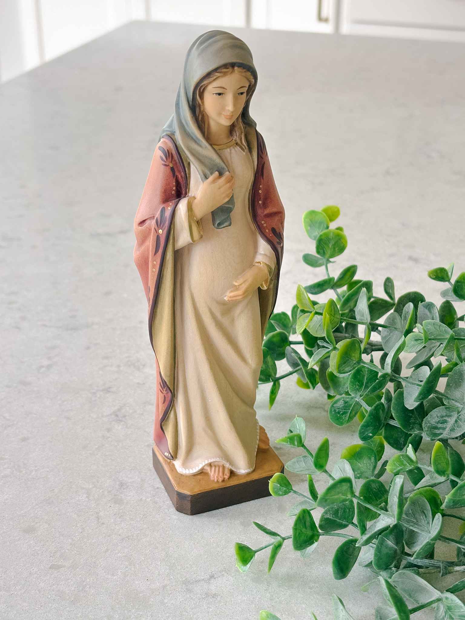 Mary Tabernacle of Love Statue - Religious Home Decor, Catholic Gifts for Women, Christian Statue for Prayer Altar & Meditation - Perfect for Church, Home Chapel, or Spiritual Retreat