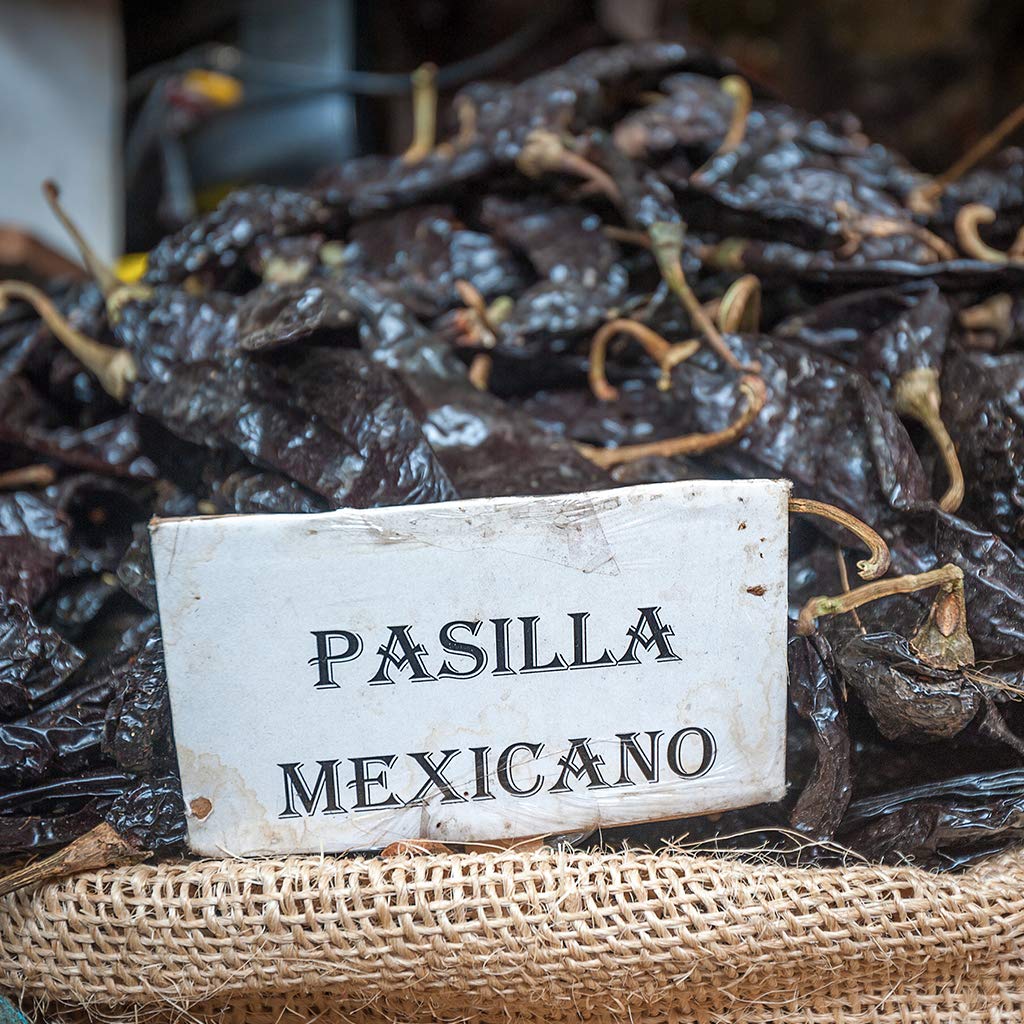 4oz Pasilla Negro Chilaca Dried Whole Chile Peppers | Authentic Mexican Chili Pods for Cooking | Spicy Black Bell Pepper Alternative | Perfect for Mole Sauce, Stews & Mexican Cuisine