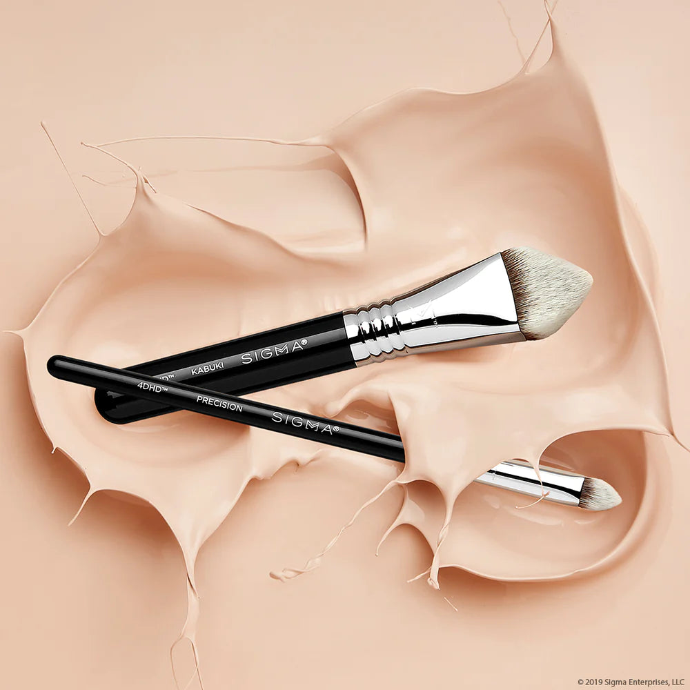 Sigma Beauty 4DHD Kabuki Brush - Premium Makeup Brush for Flawless Foundation & Powder Application - Perfect for Professional Makeup Artists & Everyday Beauty Routine