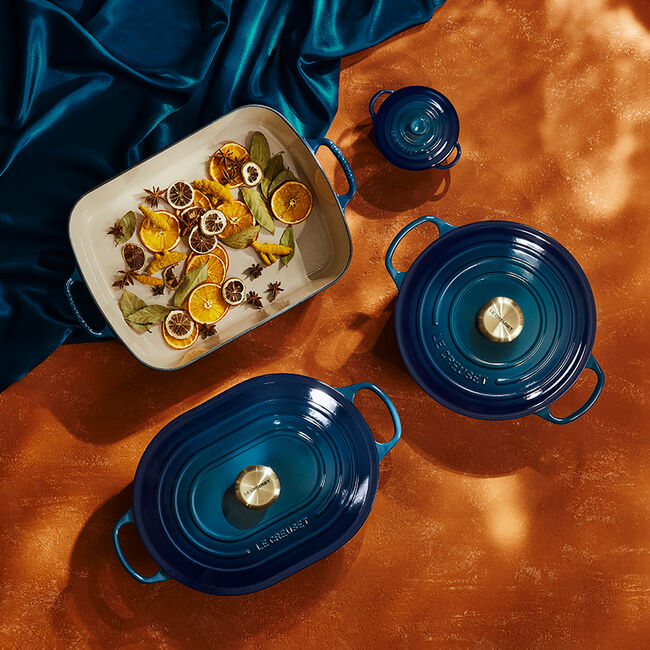 Le Creuset 4.9L Rectangular Roaster Pan - Agave Blue | Premium Enameled Cast Iron Dutch Oven for Baking, Roasting & Serving | Perfect for Thanksgiving Turkey, Holiday Meals & Family Dinners