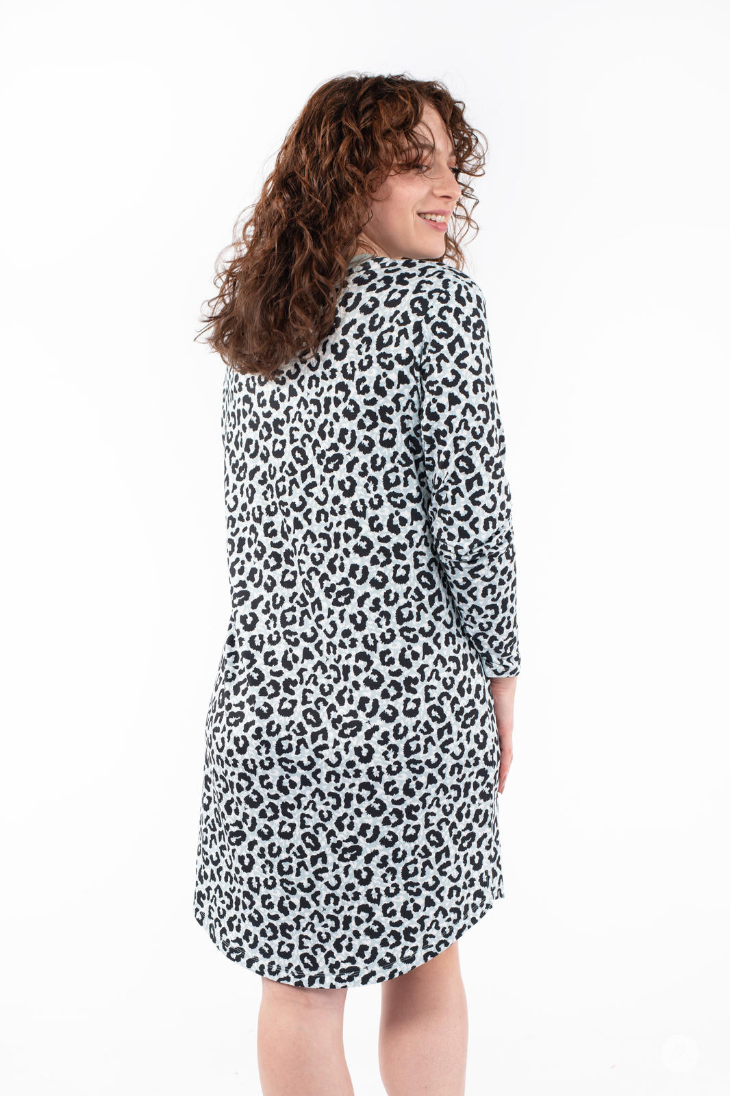 Comfortable Henley Sleep Shirt for Women & Men - Soft Cotton Nightwear for Relaxing at Home & Lounging