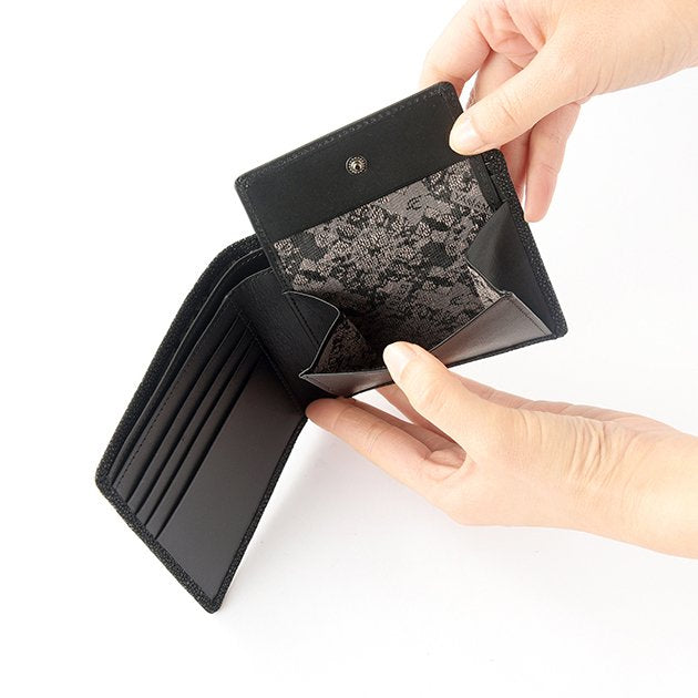 Premium Japanese Deerskin Leather Wallet with Urushi Lacquer - Crane & Turtle Design in Gray & Black | Handmade in Japan | Elegant Fold Wallet for Men & Women | Perfect for Gifts, Travel & Everyday Use