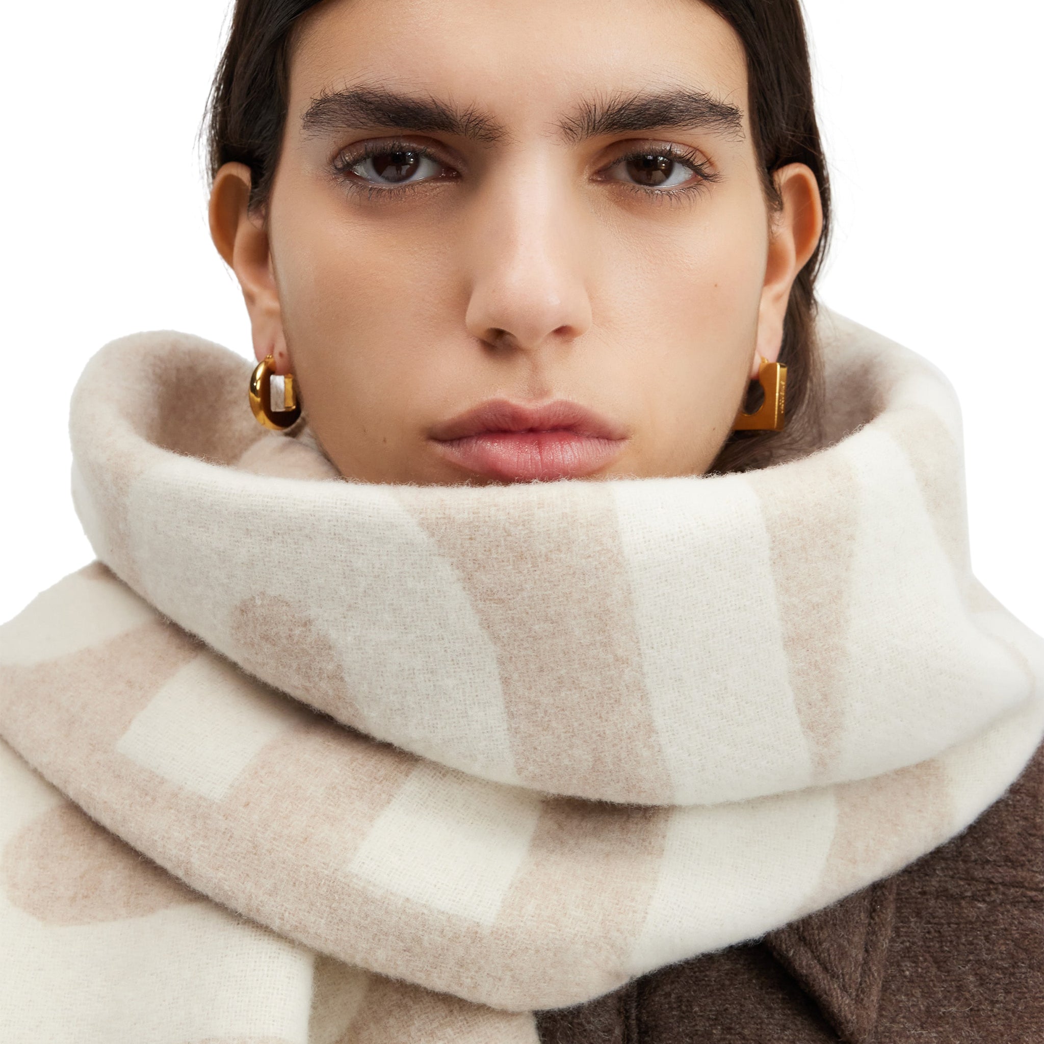 Jacquemus L'Echarpe Fringe Logo Multi Beige Scarf - Stylish Fashion Accessory for Women, Perfect for Winter Outfits & Casual Chic Looks