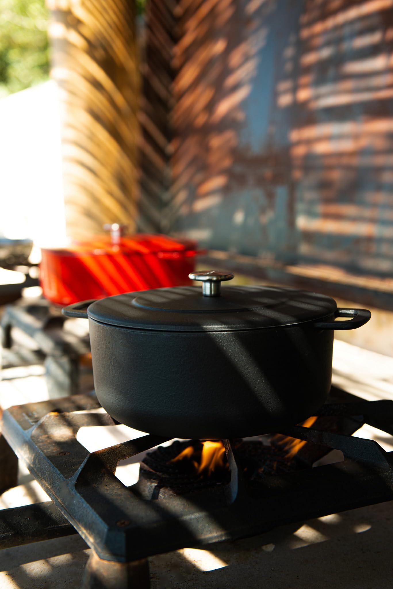 Sous-Chef Dutch Oven - 6 Qt Enameled Cast Iron Pot with Lid - Perfect for Braising, Baking & Slow Cooking - Stovetop to Oven Safe - Ideal for Soups, Stews & Bread Making