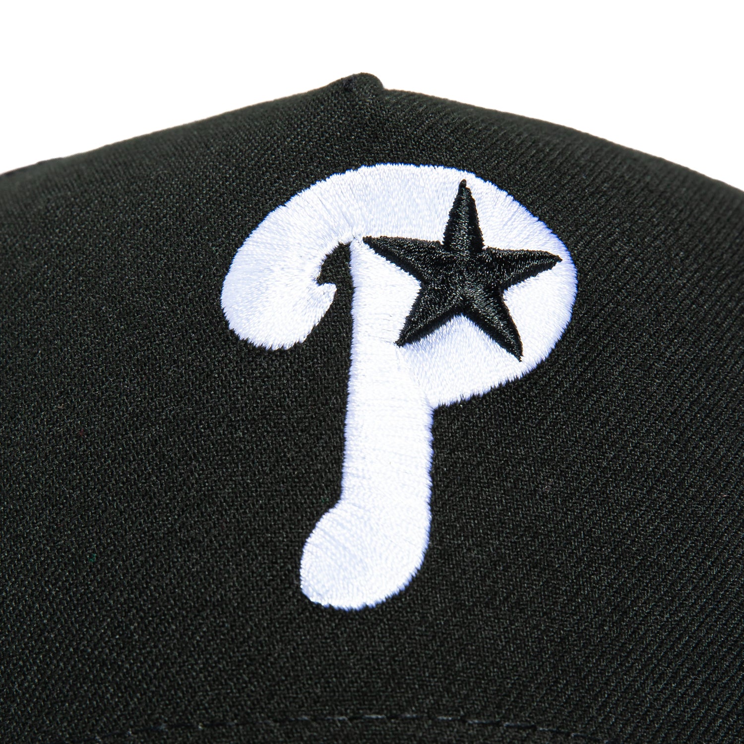 New Era 9Forty A-Frame Philadelphia Phillies Alternate Trucker Snapback Cap - Black & White Adjustable Hat for Baseball Games, Casual Wear & Sports Fan Collection