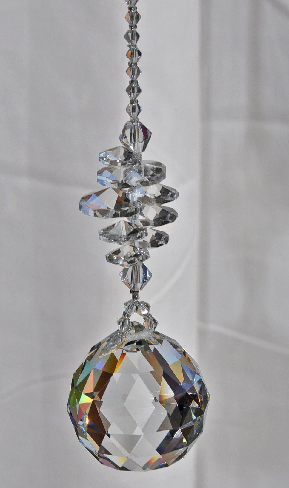 Rainbow Crystal Prism Suncatcher - Feng Shui Window Decor, Stained Glass Ornament for Home & Garden, Creates Beautiful Light Reflections for Living Room, Bedroom, Office