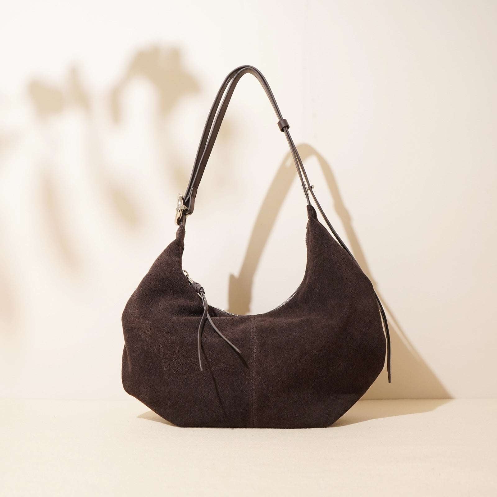 Crescent Moon Shoulder Bag for Women - Stylish Crossbody Purse with Adjustable Strap, Perfect for Daily Use, Travel & Outfits