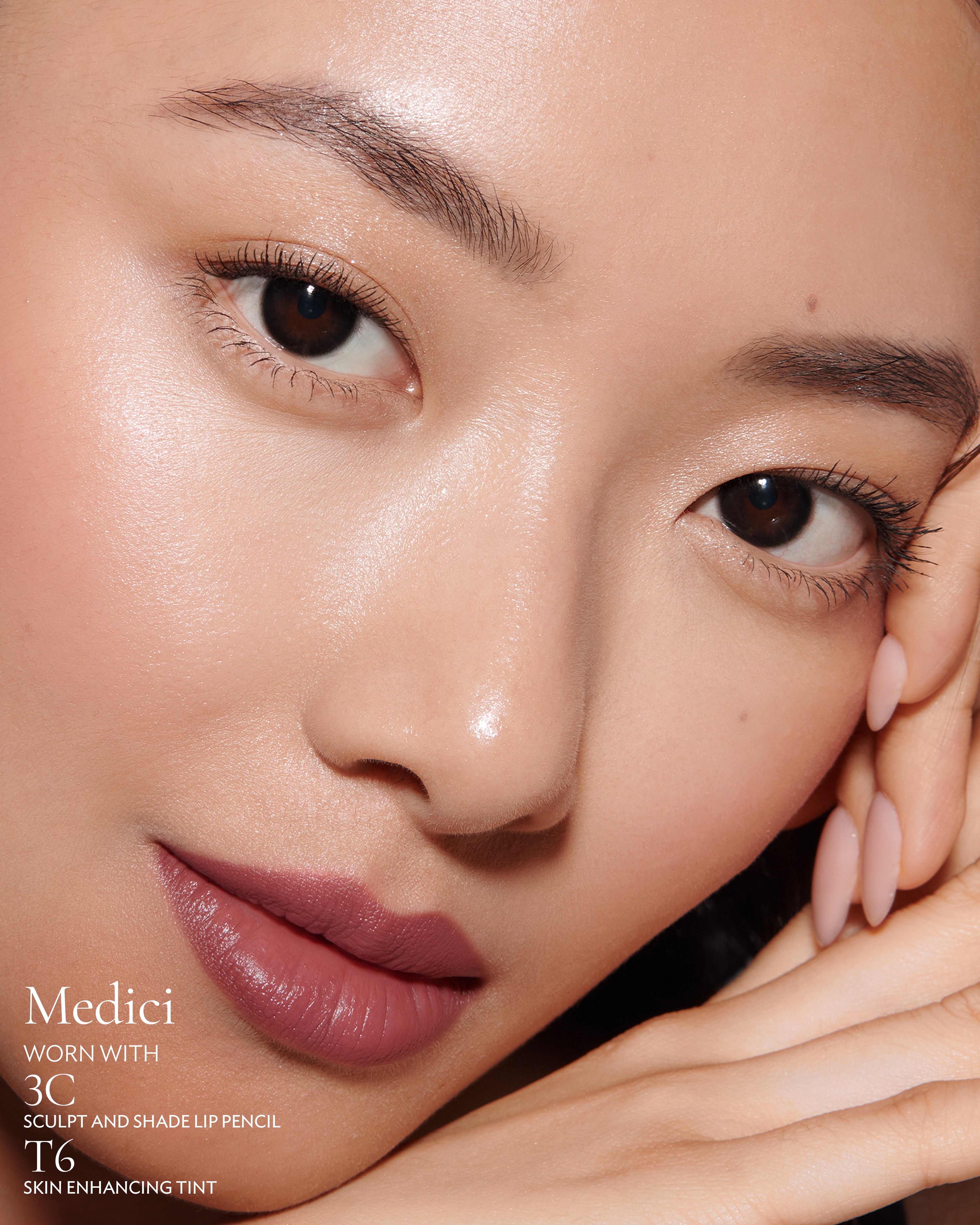 Medici Rouge Experience Refillable Lipstick - Long Lasting Hydrating Lip Color for Women, Vegan & Cruelty Free - Perfect for Date Night, Parties & Everyday Wear