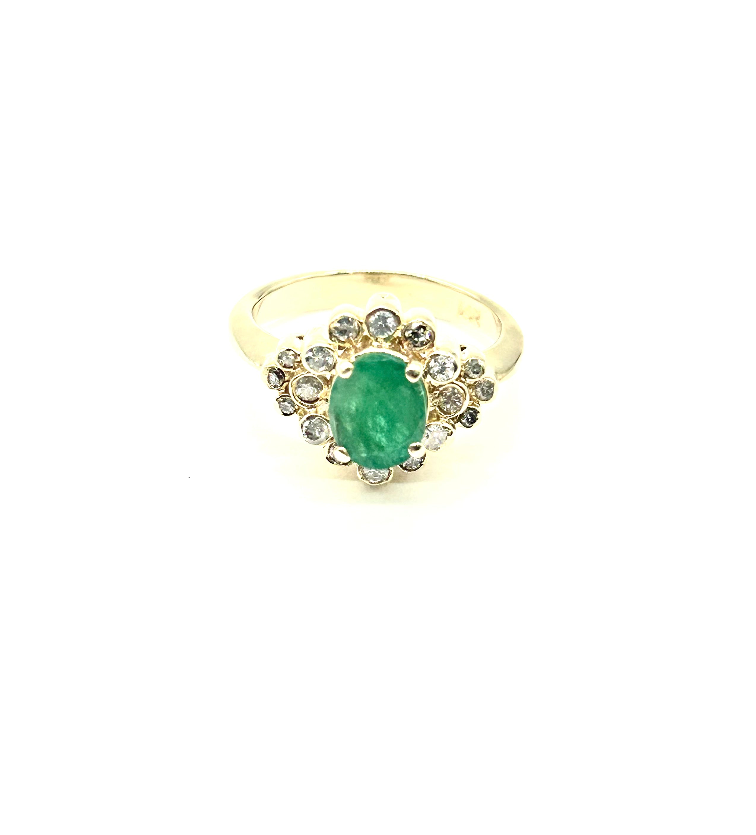 Exquisite Women's Diamond & Emerald Bezel Cluster Ring - 14K Gold Vintage Style Jewelry for Engagement, Anniversary & Special Occasions