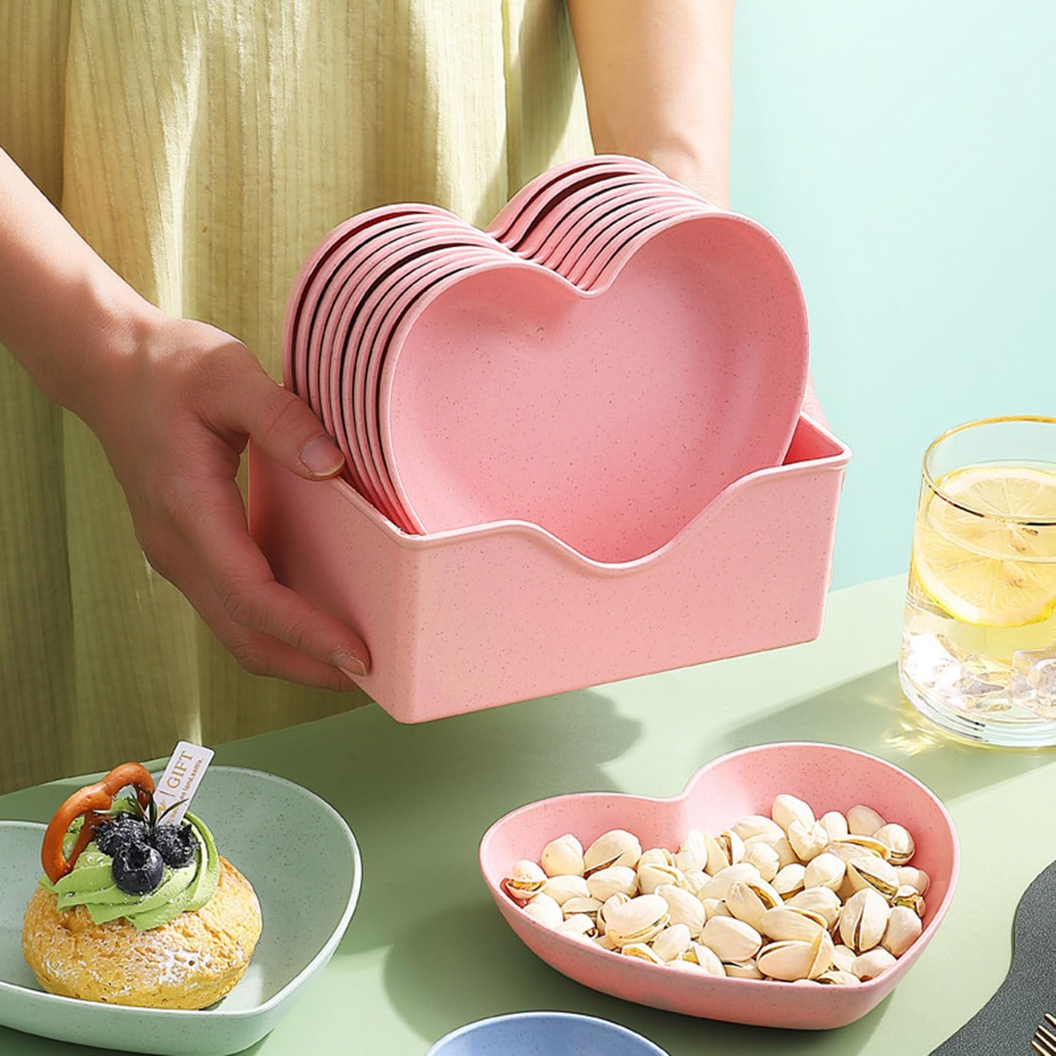 VATSHVI Unbreakable Plastic Heart-Shaped Snack Plates Set - 5-Piece Lightweight Kids Dessert Dishes, Microwave & Dishwasher Safe, Eco-Friendly BPA-Free (Pink) - Perfect for Birthday Parties, Baby Showers & Family Gatherings