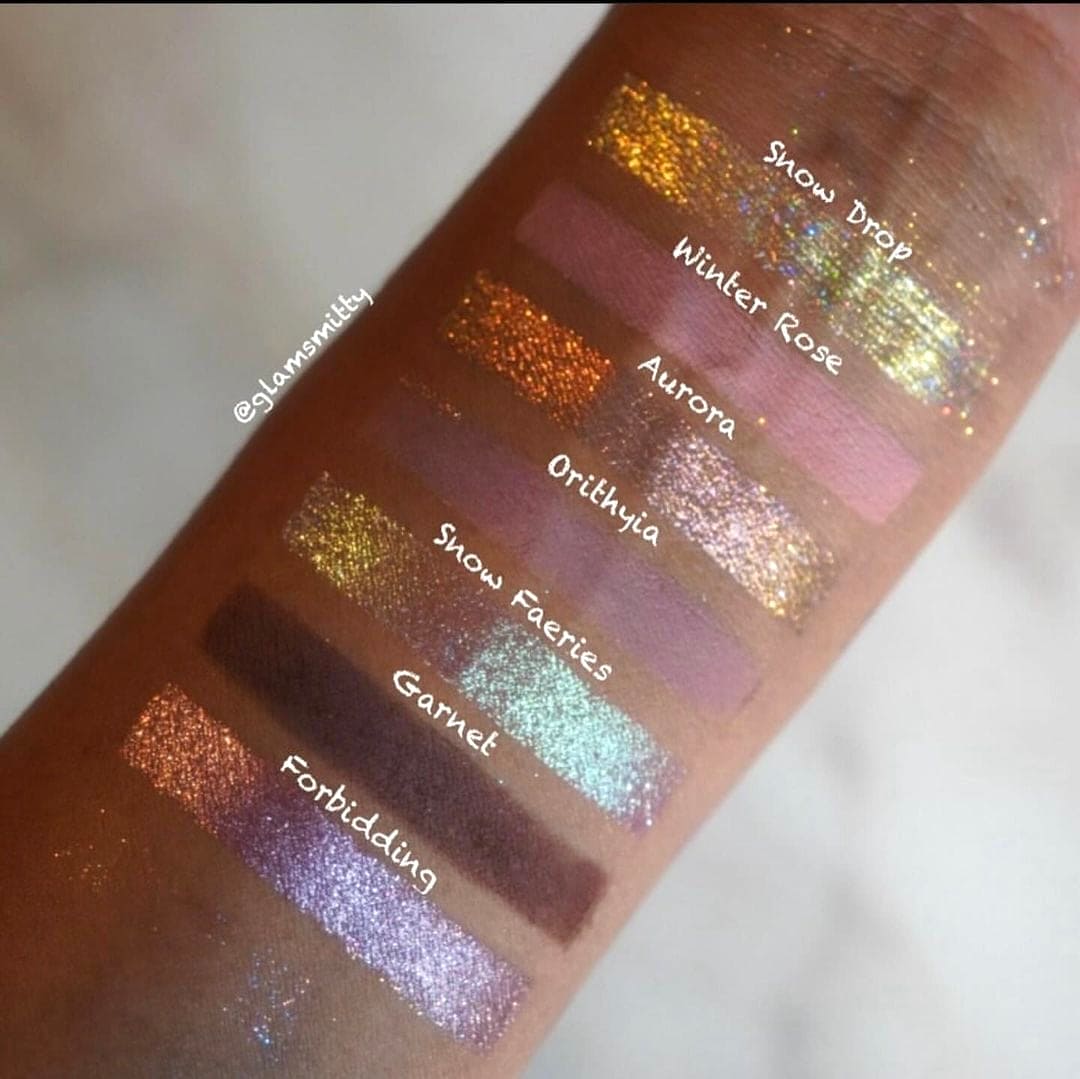 Cold Moon Eyeshadow Palette - 12 Highly Pigmented Matte & Shimmer Shades for Stunning Eye Makeup | Perfect for Day & Night Looks, Parties & Special Occasions