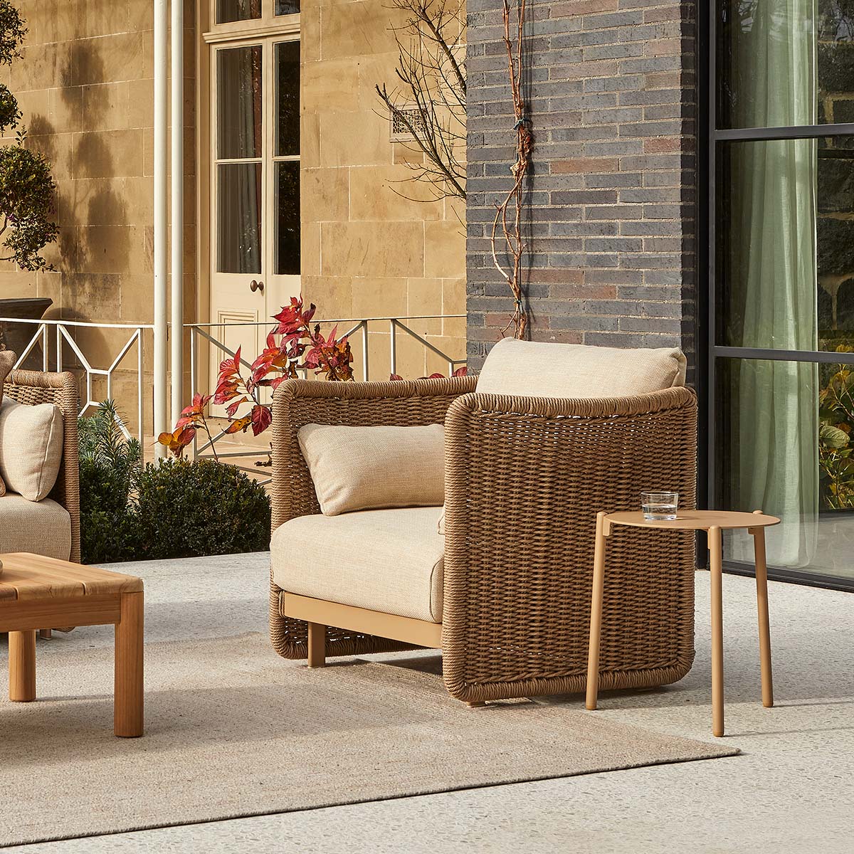 Delphi Catalina Sofa Chair - Modern Accent Chair for Living Room, Bedroom, or Office - Comfortable Upholstered Lounge Chair with Sturdy Frame - Perfect for Relaxing, Reading, or Entertaining Guests