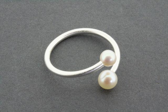 Elegant Sterling Silver & Freshwater Pearl Ring for Women - Perfect for Weddings, Anniversaries & Special Occasions