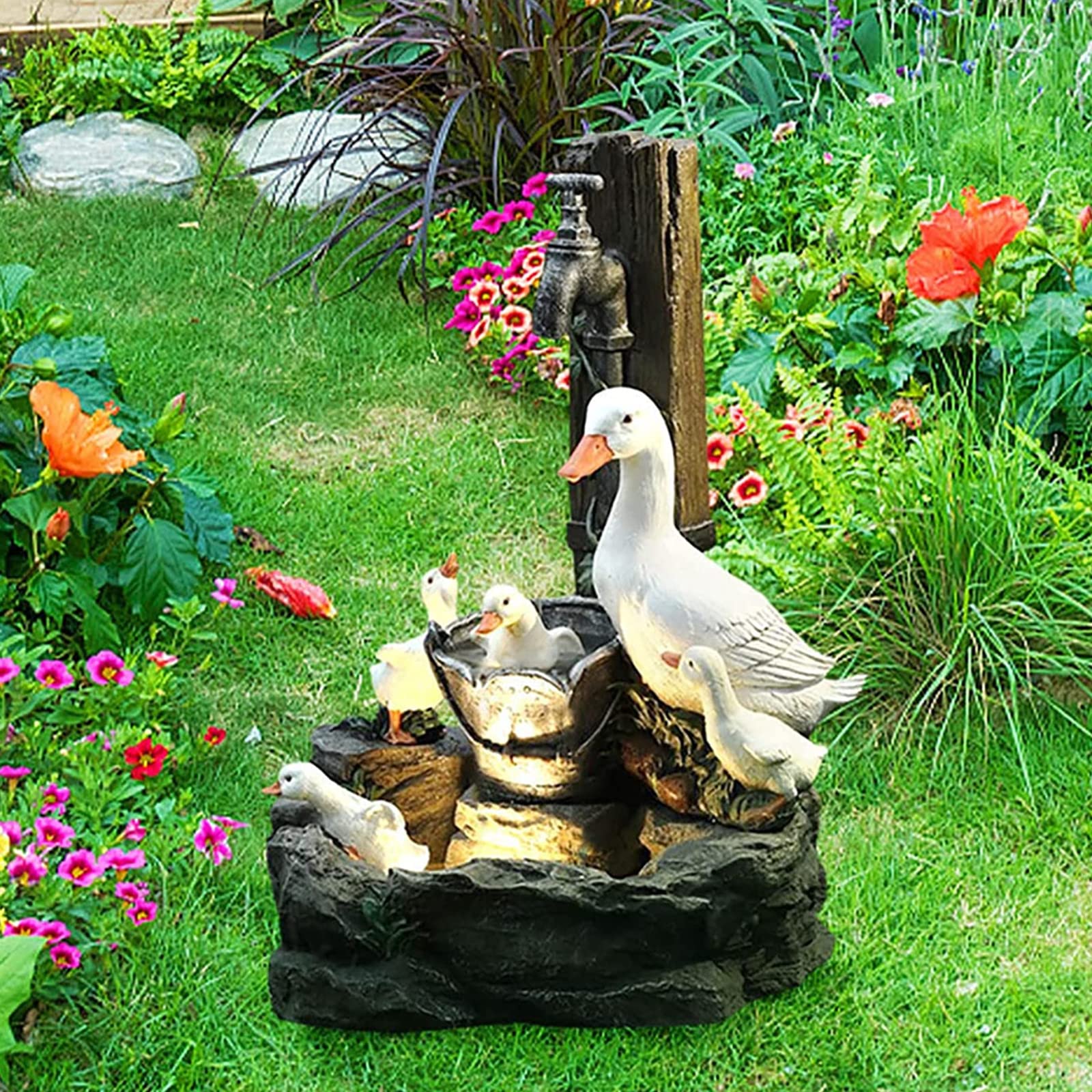 Resin Duck Garden Statue - Cute Outdoor Duck Figurine for Patio, Lawn & Yard Decor - Spring Garden Art & Housewarming Gift - Perfect for Outdoor Decorations, Backyard Landscaping & Home Garden Accents