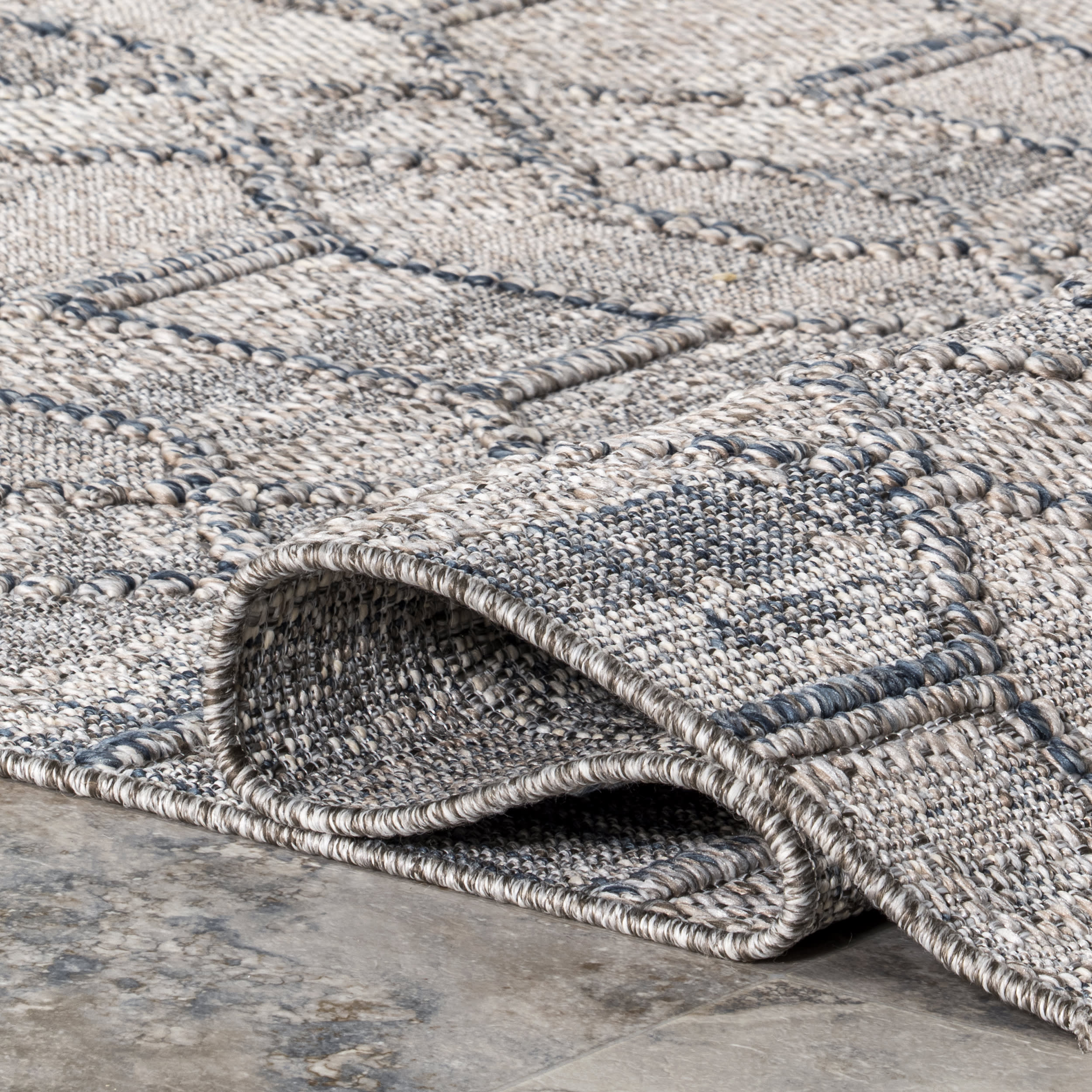 Aleah Honeycomb Indoor/Outdoor Rug - Non-Slip, Washable Light Grey Area Carpet for Living Room, Bedroom, Patio & Deck Decor