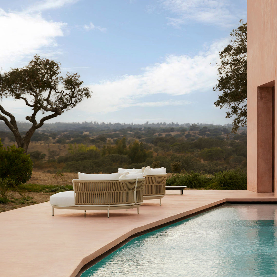 Amba Woven Daybed - Modern Rattan Outdoor Daybed with Cushion, Perfect for Patio, Poolside, or Garden Relaxation
