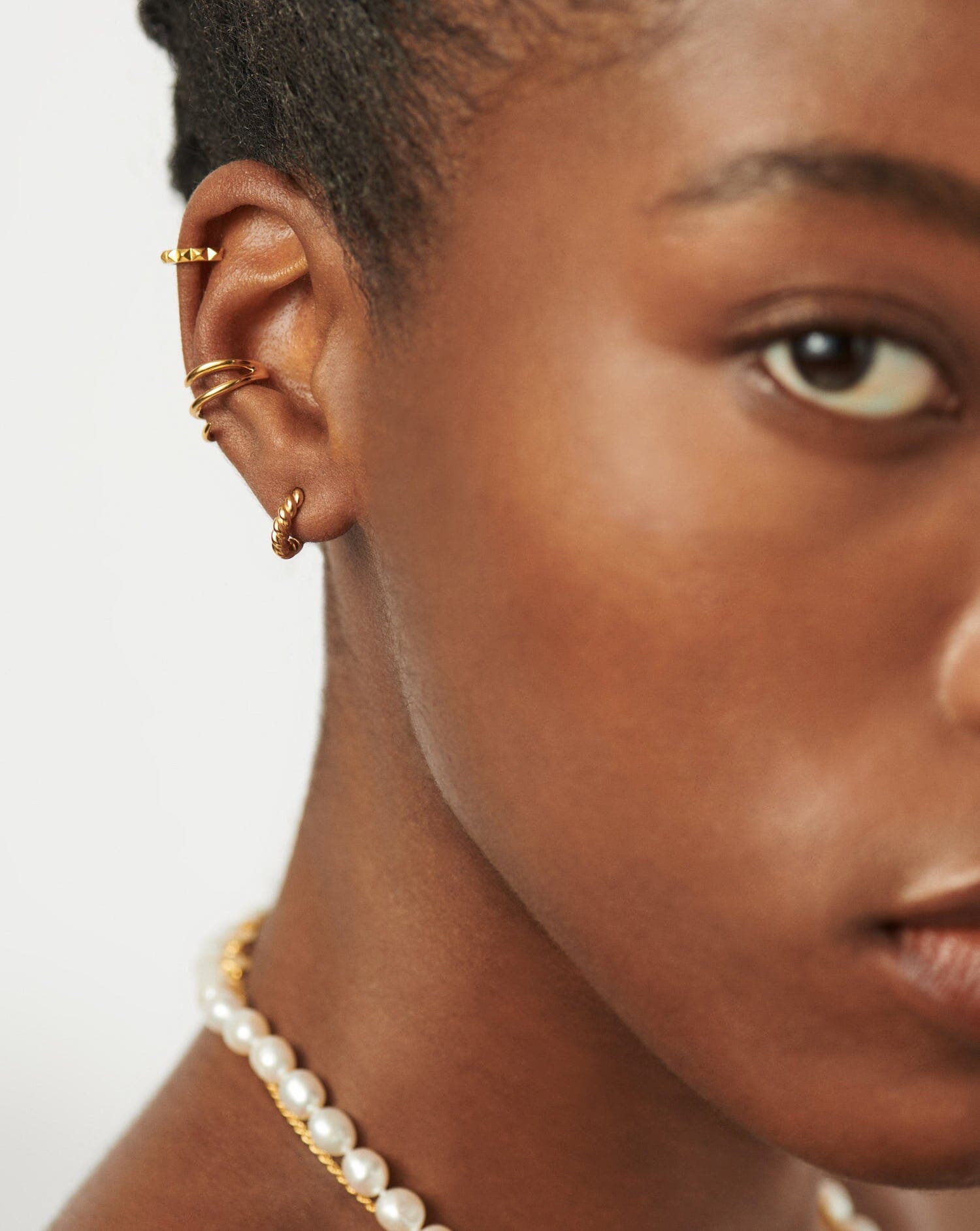18k Gold Vermeil Twisted Helical Huggie Earrings – Elegant Hoop Earrings for Women, Perfect for Everyday Wear, Parties, and Special Occasions
