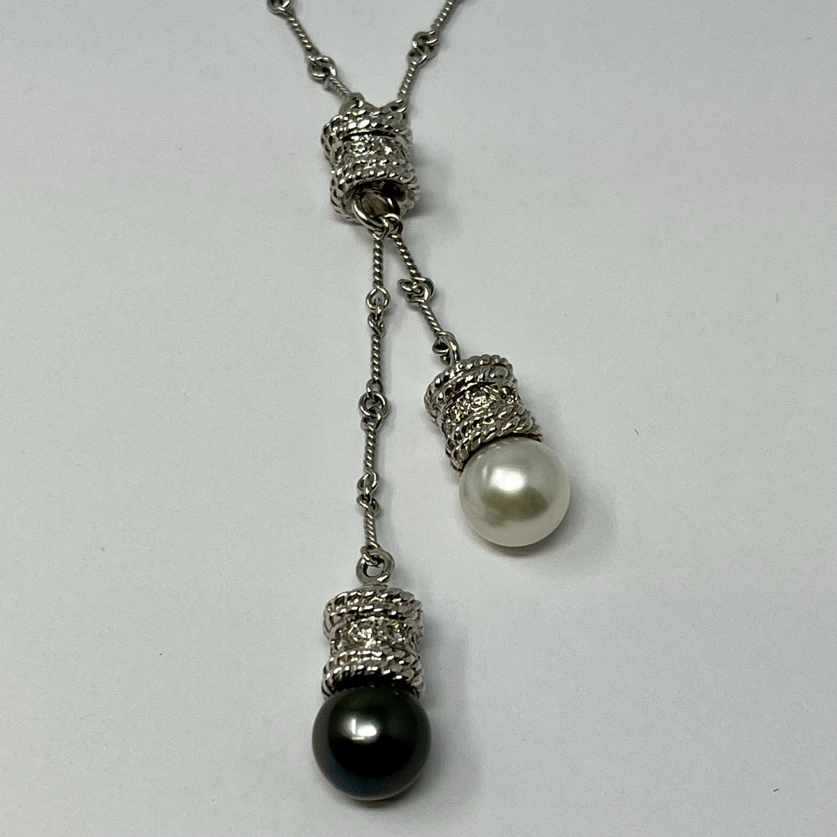 18K White Gold Lariat Necklace with Tahitian Pearl & Diamond Accents - Elegant Pearl Jewelry for Women, Perfect for Weddings, Parties & Special Occasions