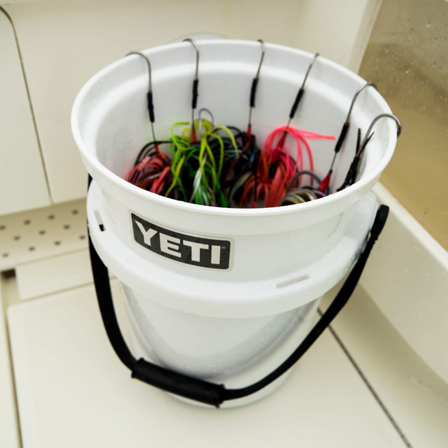 YETI Loadout 5-Gallon Heavy Duty Bucket - Durable, Impact Resistant for Fishing, Camping & Outdoor Utility - Perfect for Tackle Storage, Hunting Gear & Worksite Organization