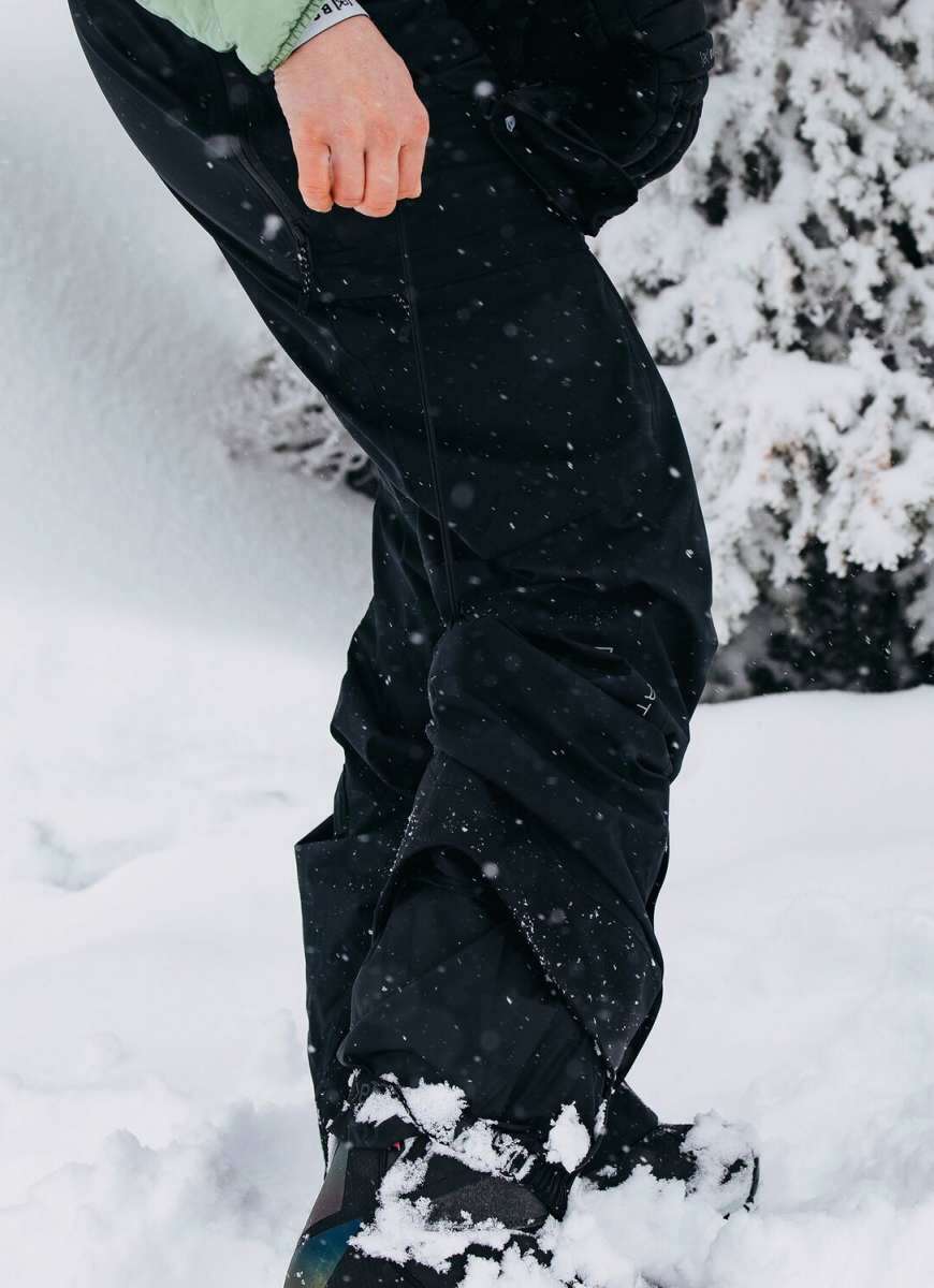 Burton Women's AK Gore-Tex Kimmy Bib Snow Pants 2023 - Waterproof & Insulated Ski Bibs for Women - Perfect for Snowboarding, Skiing & Winter Outdoor Adventures