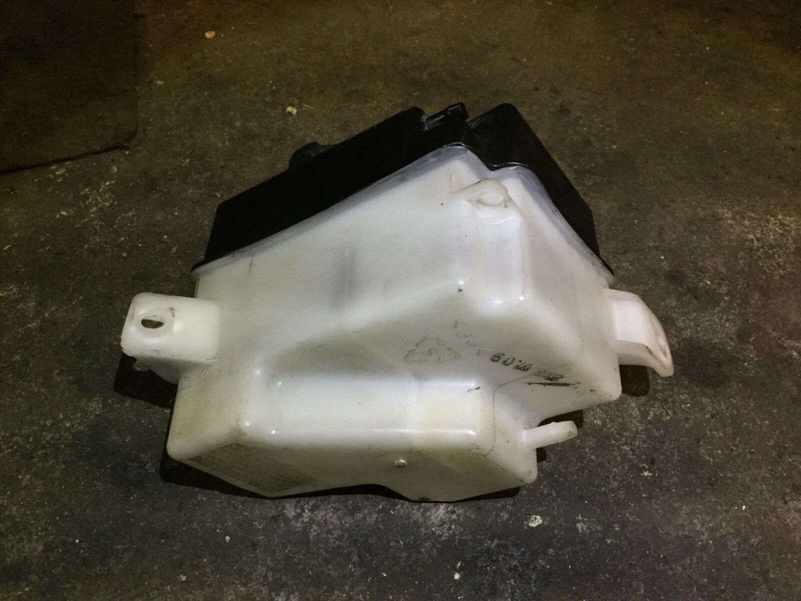 2006-2011 Kia Rio 1.6L Engine Coolant Reservoir Bottle OEM Replacement - Perfect for Cooling System Maintenance & Repair