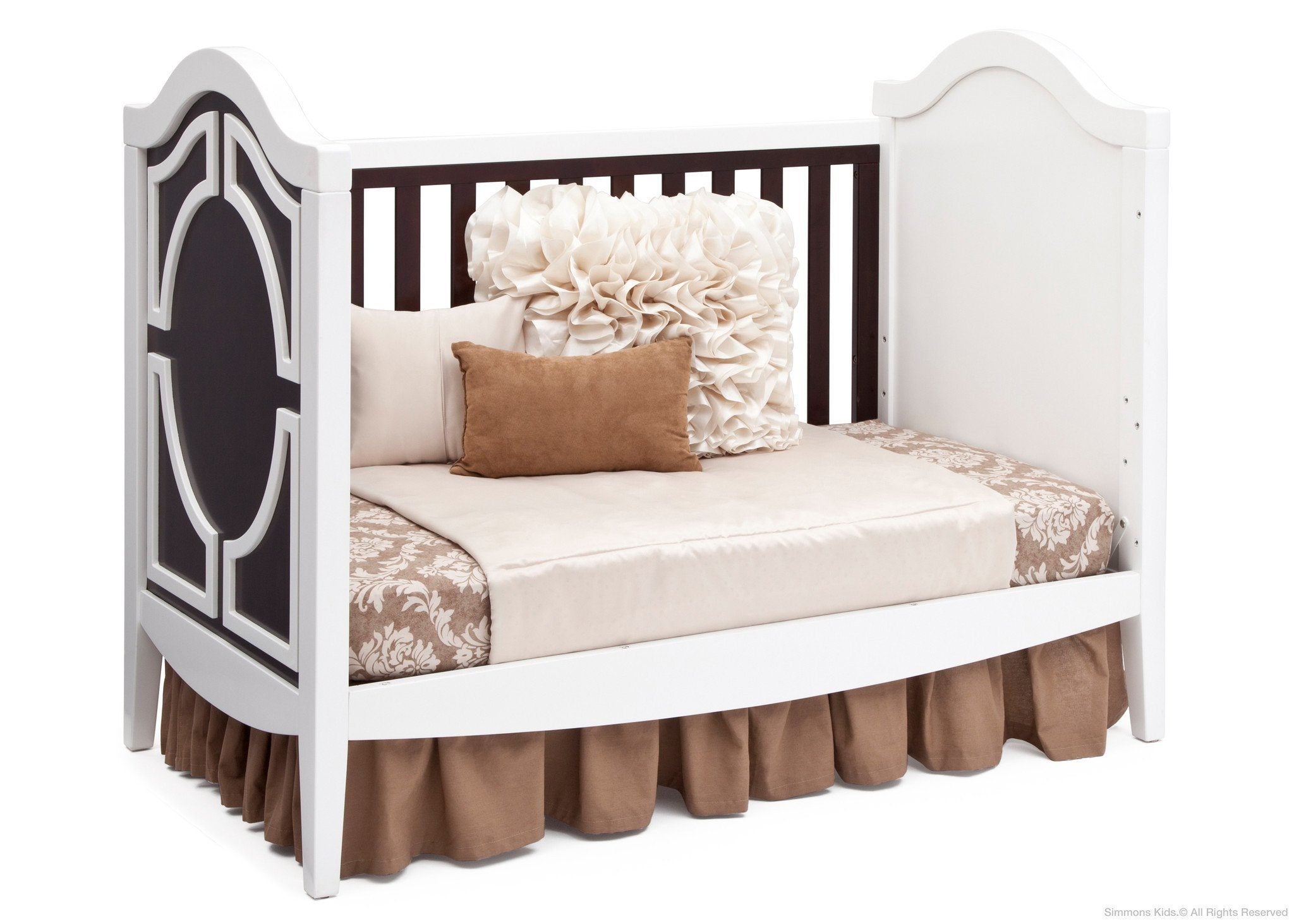 Hollywood 3-in-1 Convertible Baby Crib - Toddler Bed & Daybed - Modern Nursery Furniture for Newborn to Toddler - Perfect for Bedroom, Nursery & Daycare