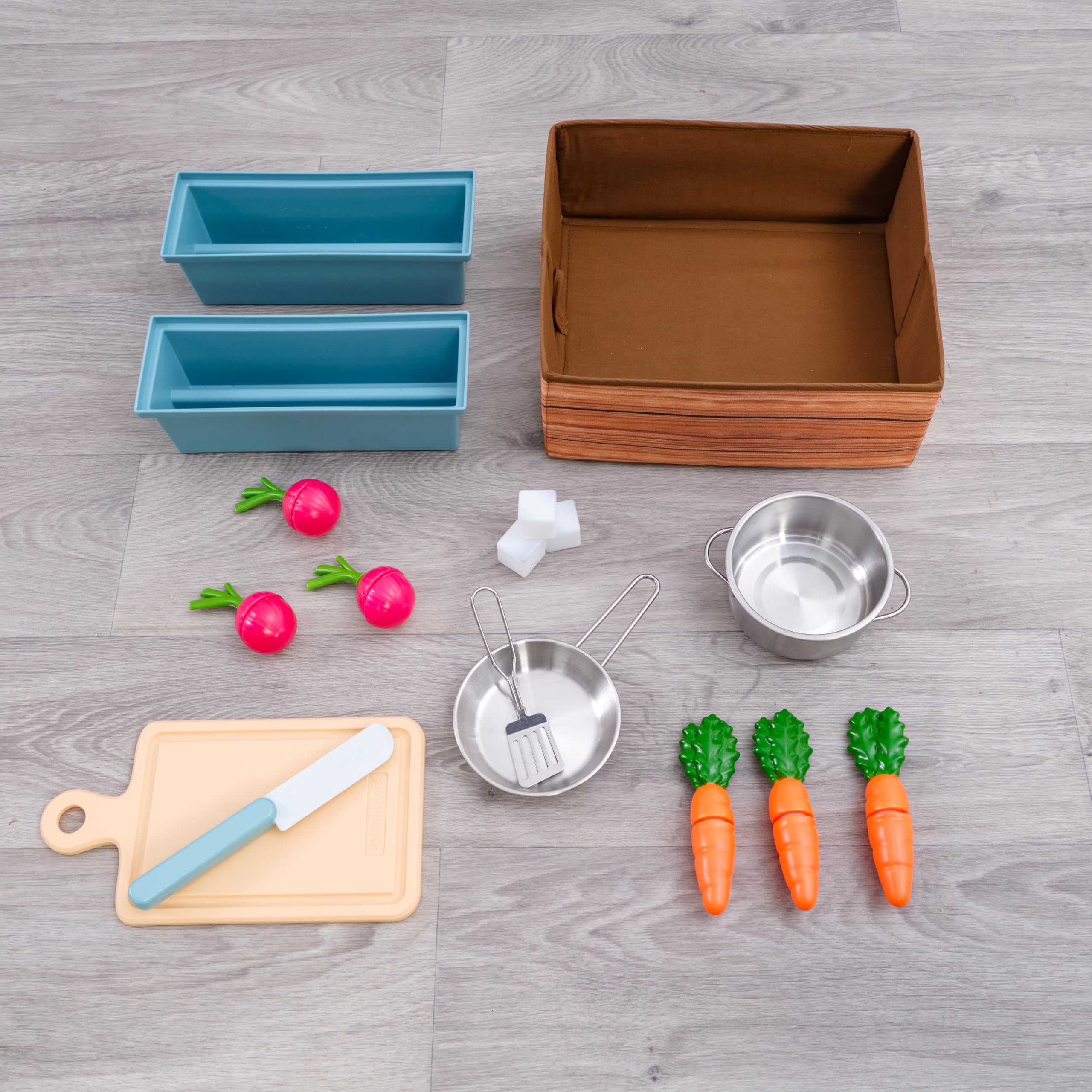KidKraft Wooden Farm to Table Play Kitchen Set with Lights, Sounds & 17 Accessories - Interactive Pretend Play Toy for Toddlers | Perfect for Imaginative Cooking Games & Early Childhood Development