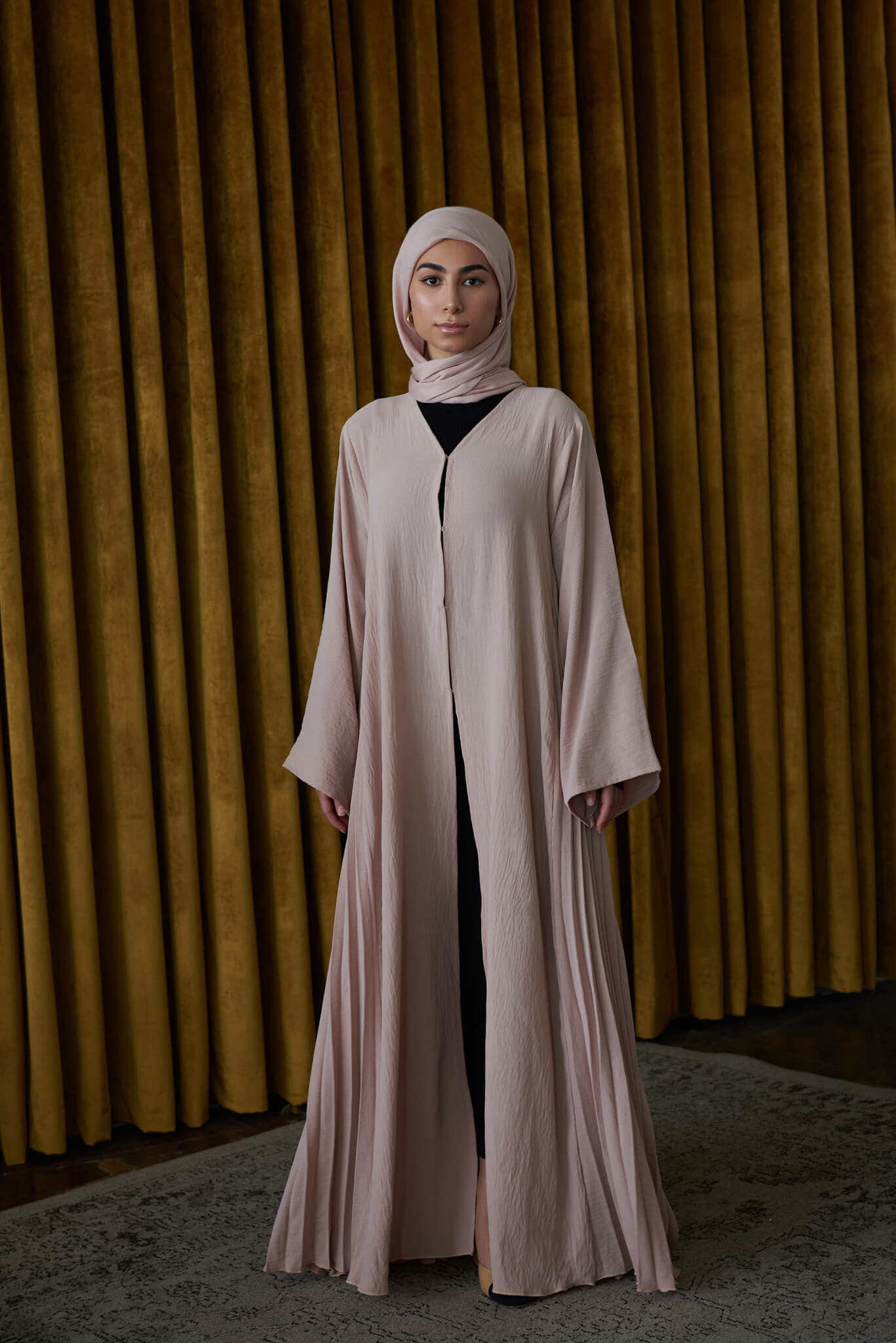 Elegant Rose Pleated Abaya Dress for Women - Modest Islamic Fashion for Prayer, Eid, and Special Occasions