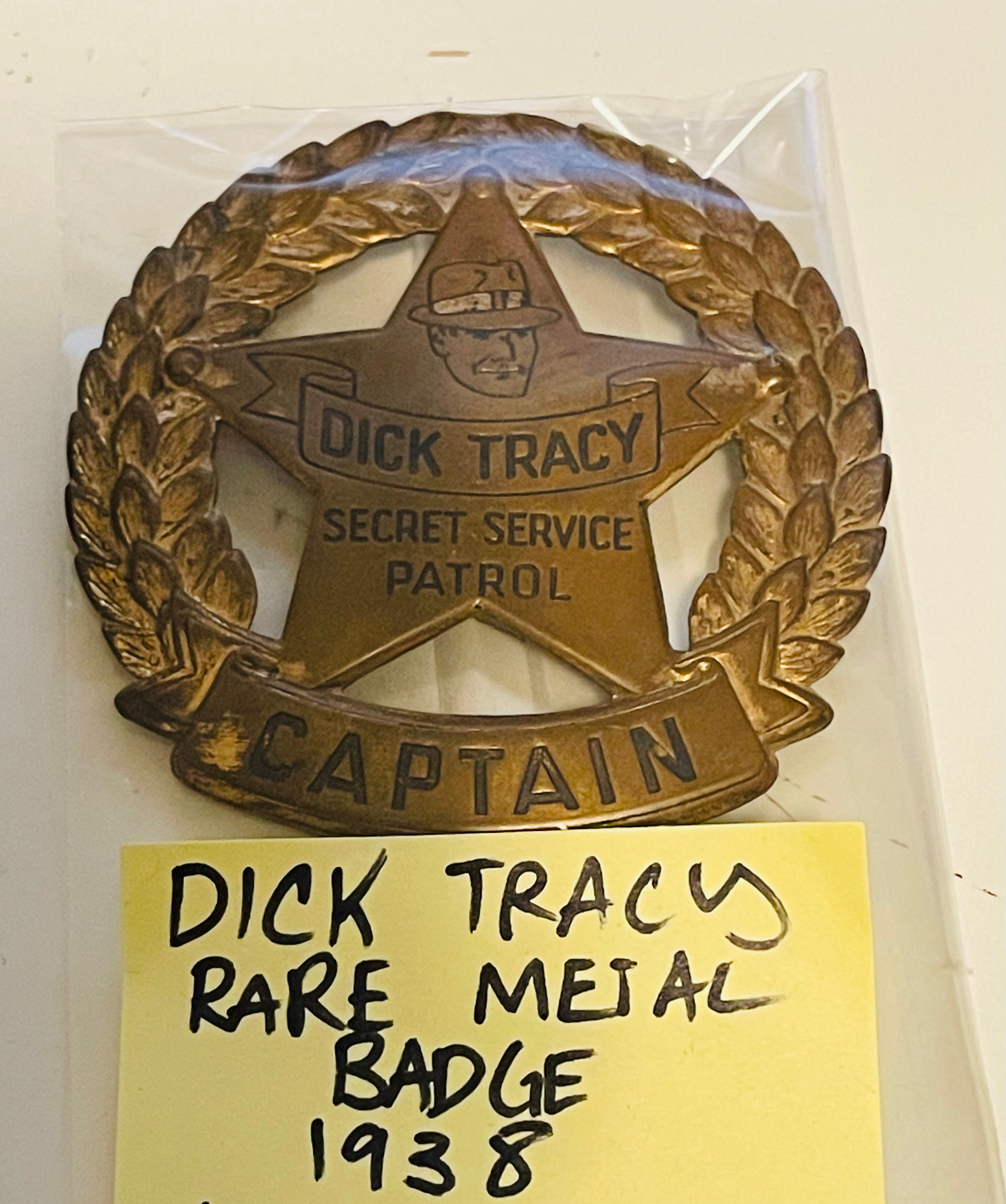 Vintage Dick Tracy Rare Metal Captain Badge - Quaker Oats 1938 Collectible Police Memorabilia for Display & Cosplay